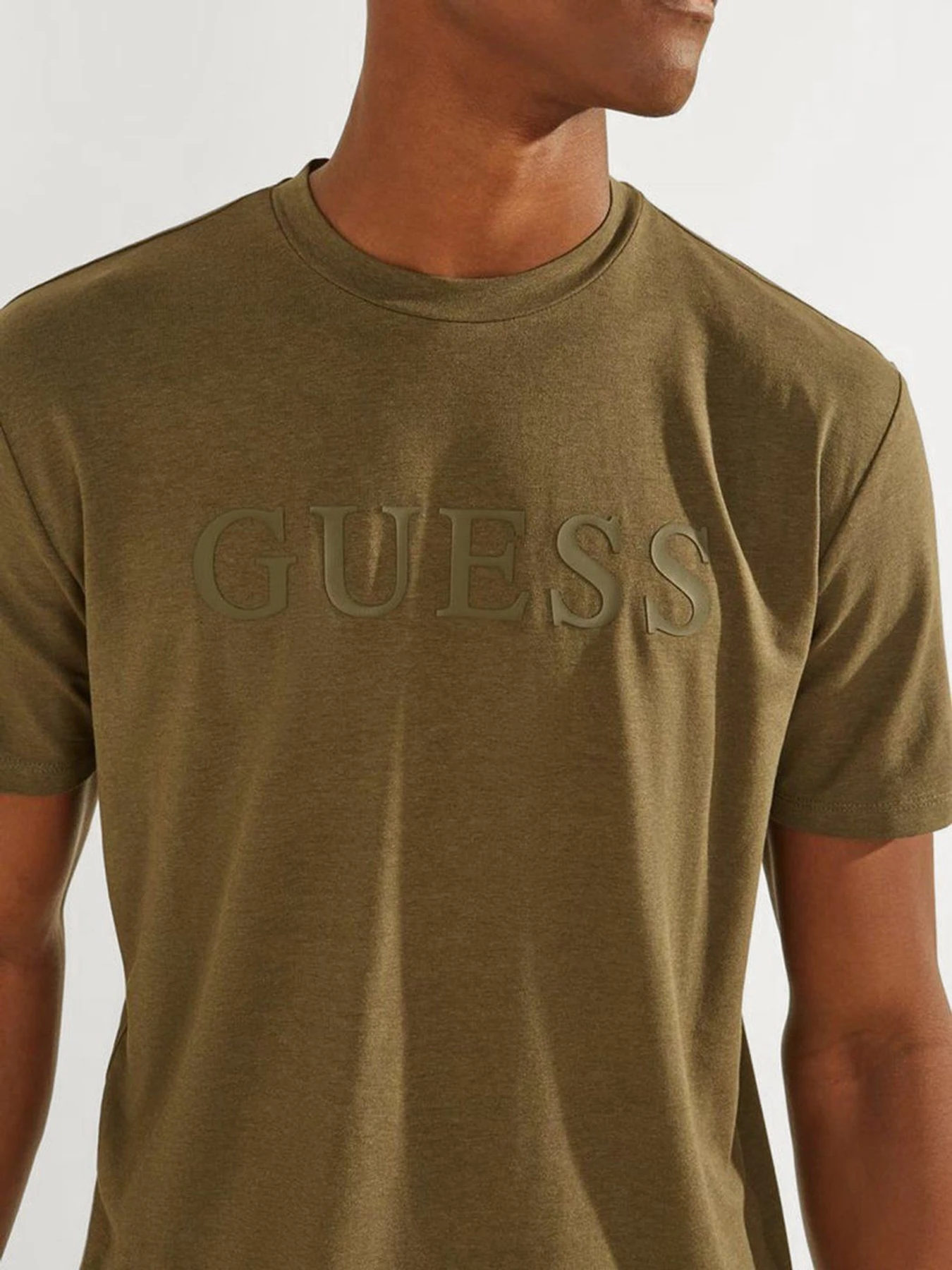 Футболки и поло GUESS модель U1YA00.JR06K;G8F6 Футболки и поло GUESS модель U1YA00.JR06K;G8F6 Фото