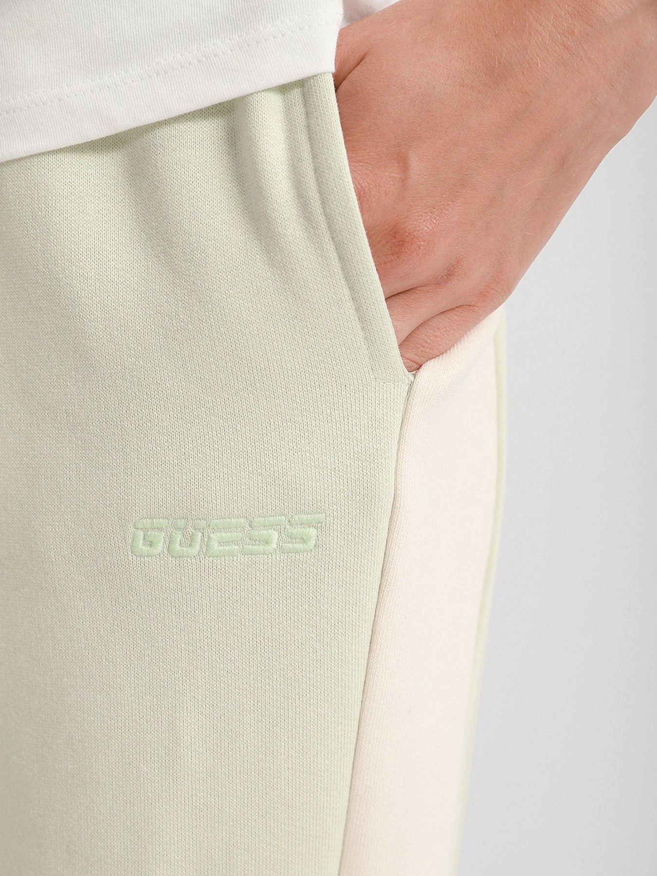 Штани GUESS модель O1BA27.K9V31;G8EH Фото