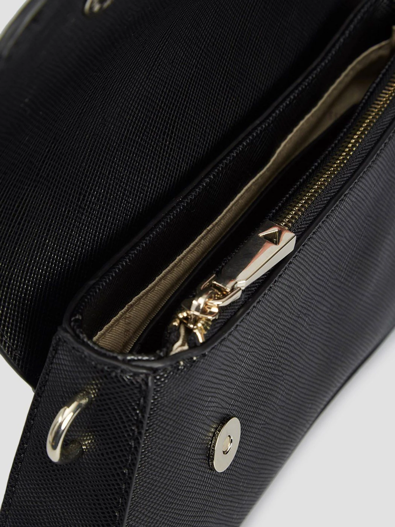 Сумки GUESS Cordelia модель HWVG81.30190;BLA Фото