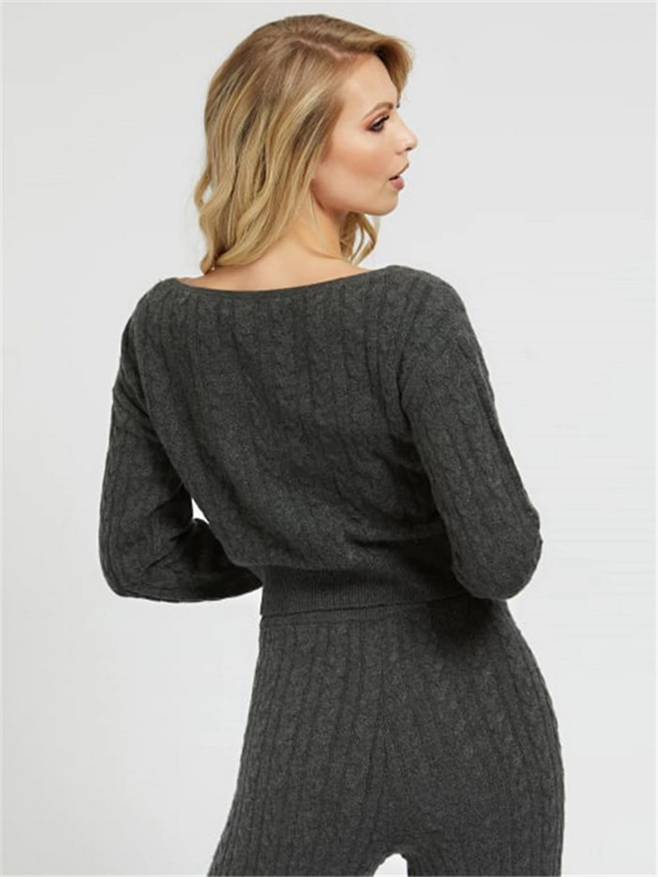Светри та кардигани GUESS Tanya модель W1BR06.Z2QA0;F9G2 Светри та кардигани GUESS Tanya модель W1BR06.Z2QA0;F9G2 Фото