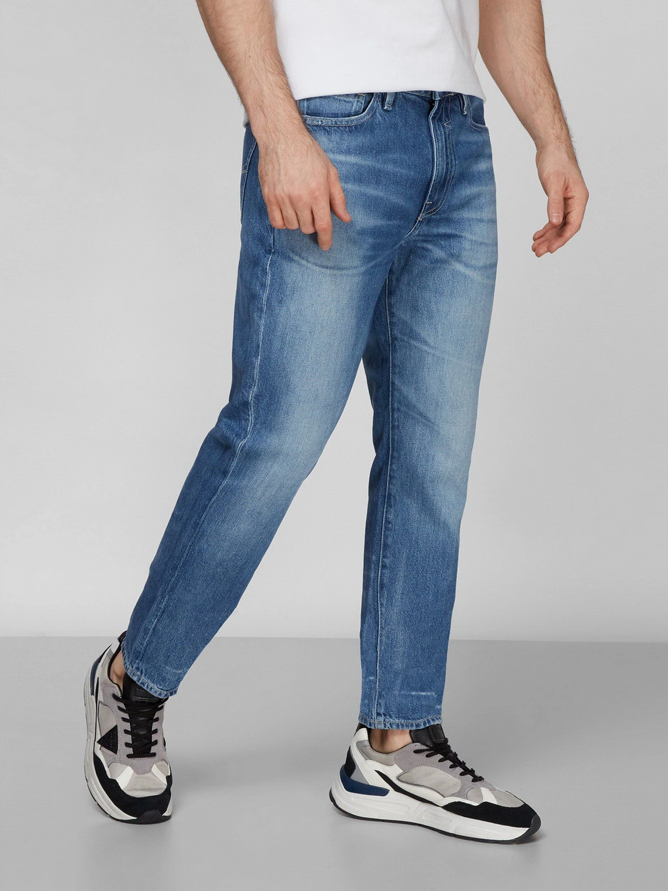 Джинсы GUESS модель M2RA37.D4HQ4;ILLN Джинсы GUESS модель M2RA37.D4HQ4;ILLN Фото