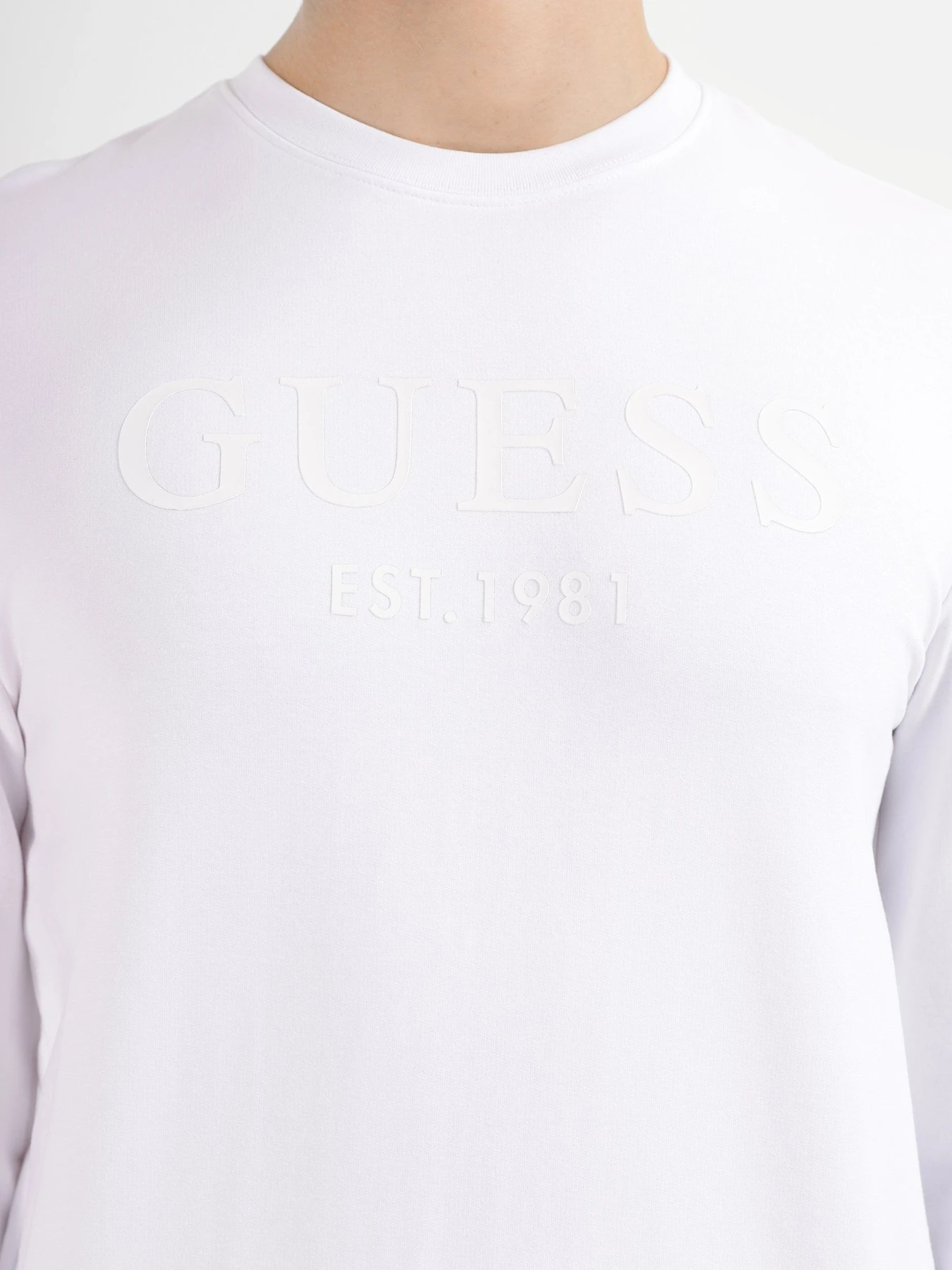 Худи и свитшоты GUESS модель M2RQ08.K6ZS1;G011 Худи и свитшоты GUESS модель M2RQ08.K6ZS1;G011 Фото