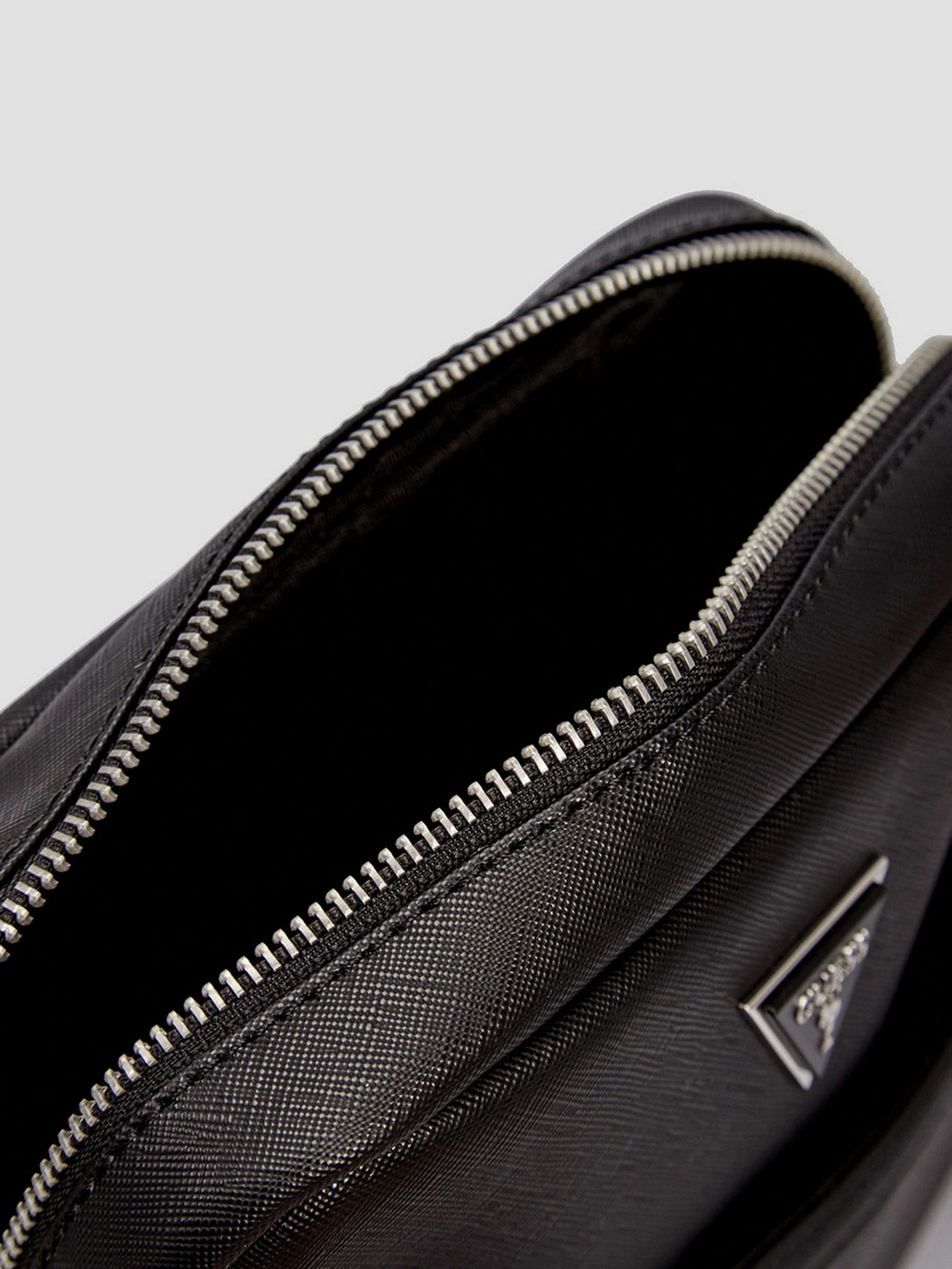 Сумки GUESS модель HMECRT.P2158;BLA Фото