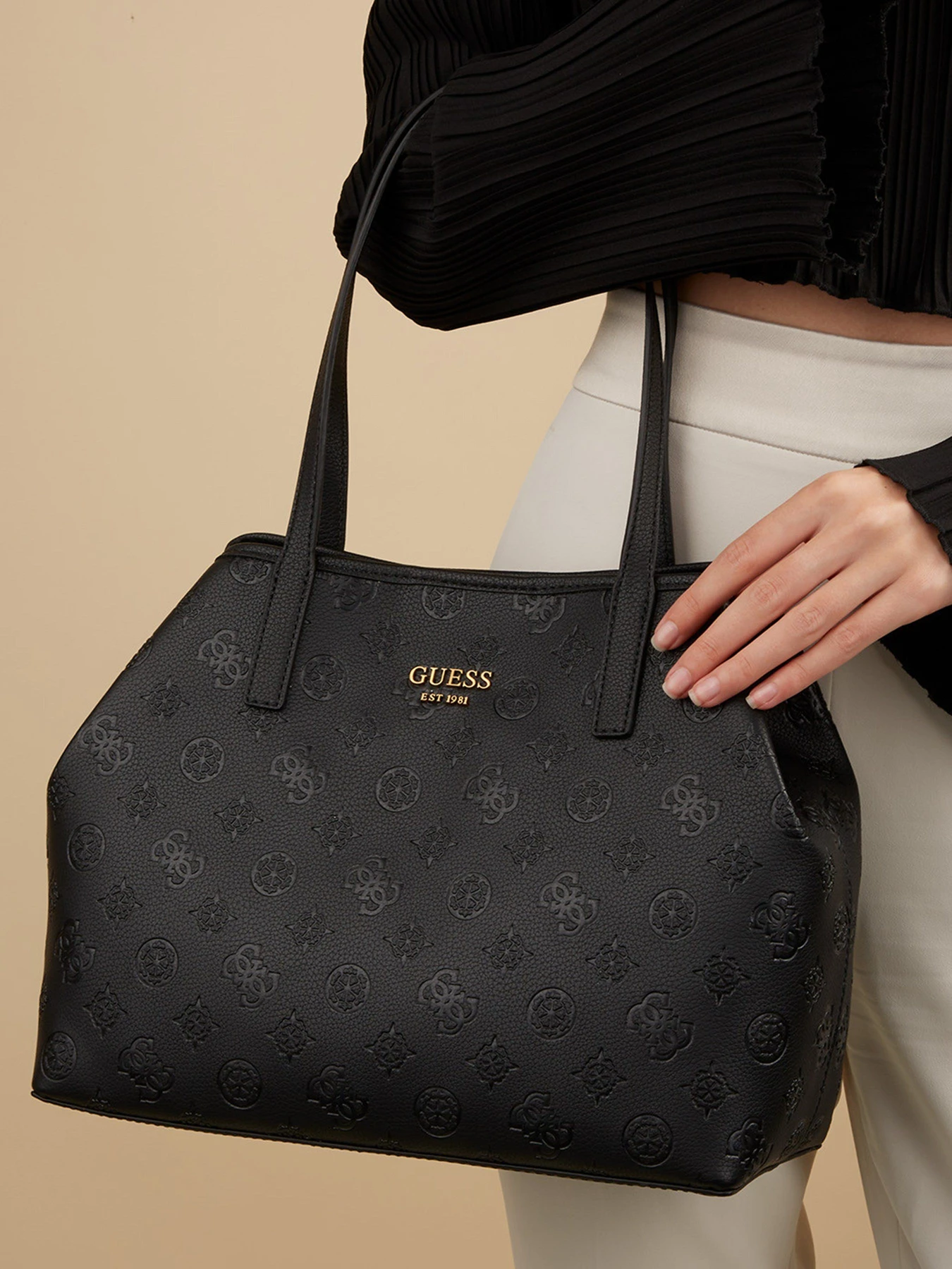 Сумки GUESS модель HWHB69.95230;BLA Фото