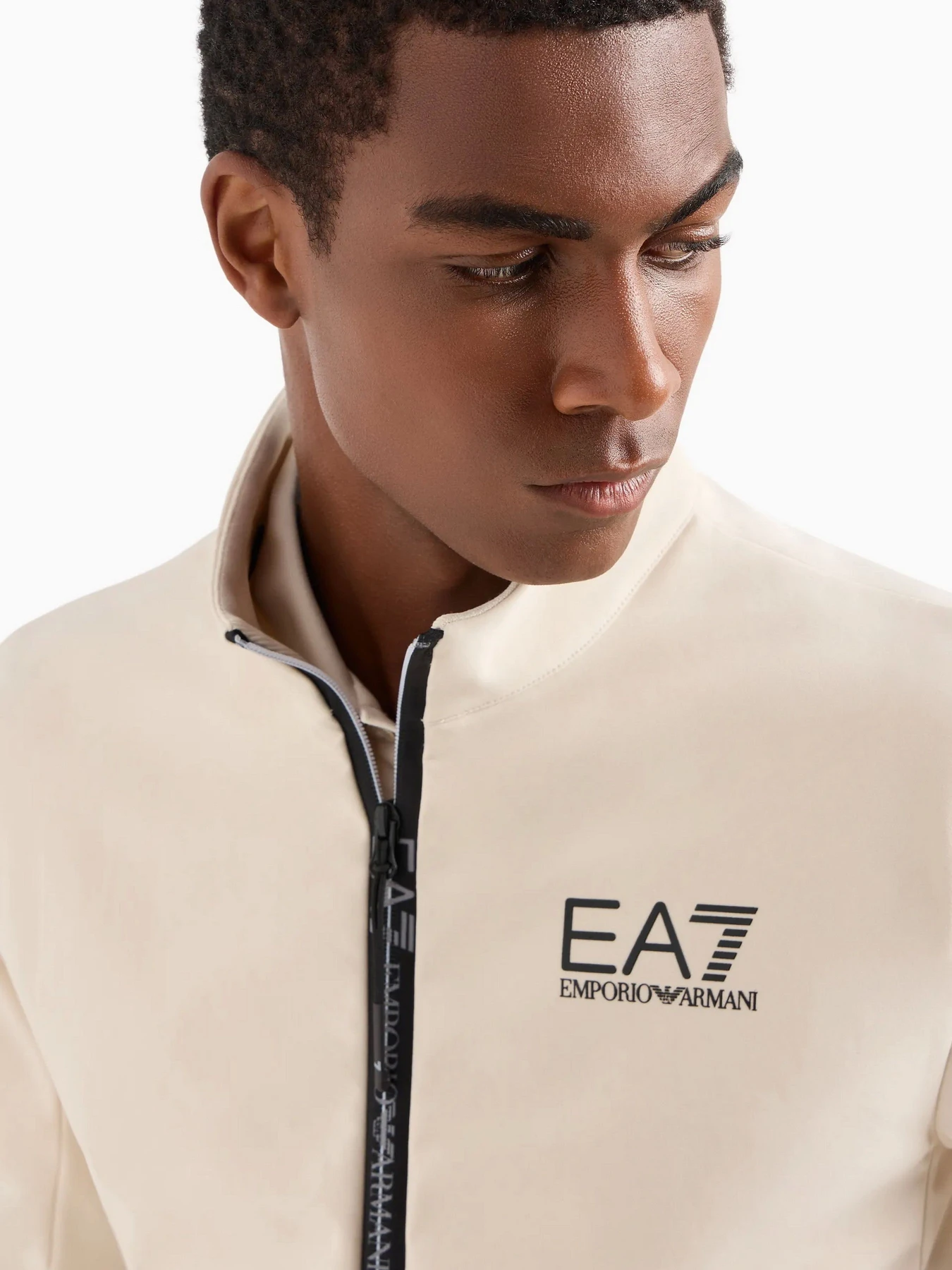 Куртки и дубленки EA7 Golf Pro модель 3DPB22-PNFRZ-1946 Куртки и дубленки EA7 Golf Pro модель 3DPB22-PNFRZ-1946 Фото