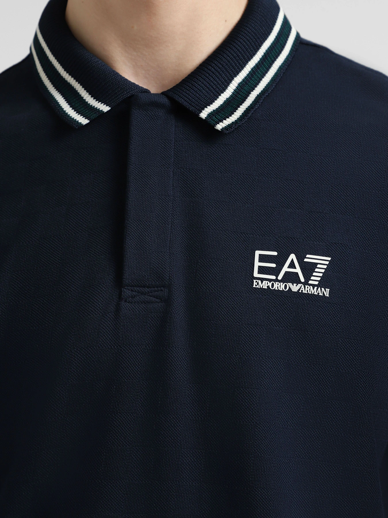 Футболки і поло EA7 Golf Pro модель 6DPF15-PJZSZ-1562 Футболки і поло EA7 Golf Pro модель 6DPF15-PJZSZ-1562 Фото
