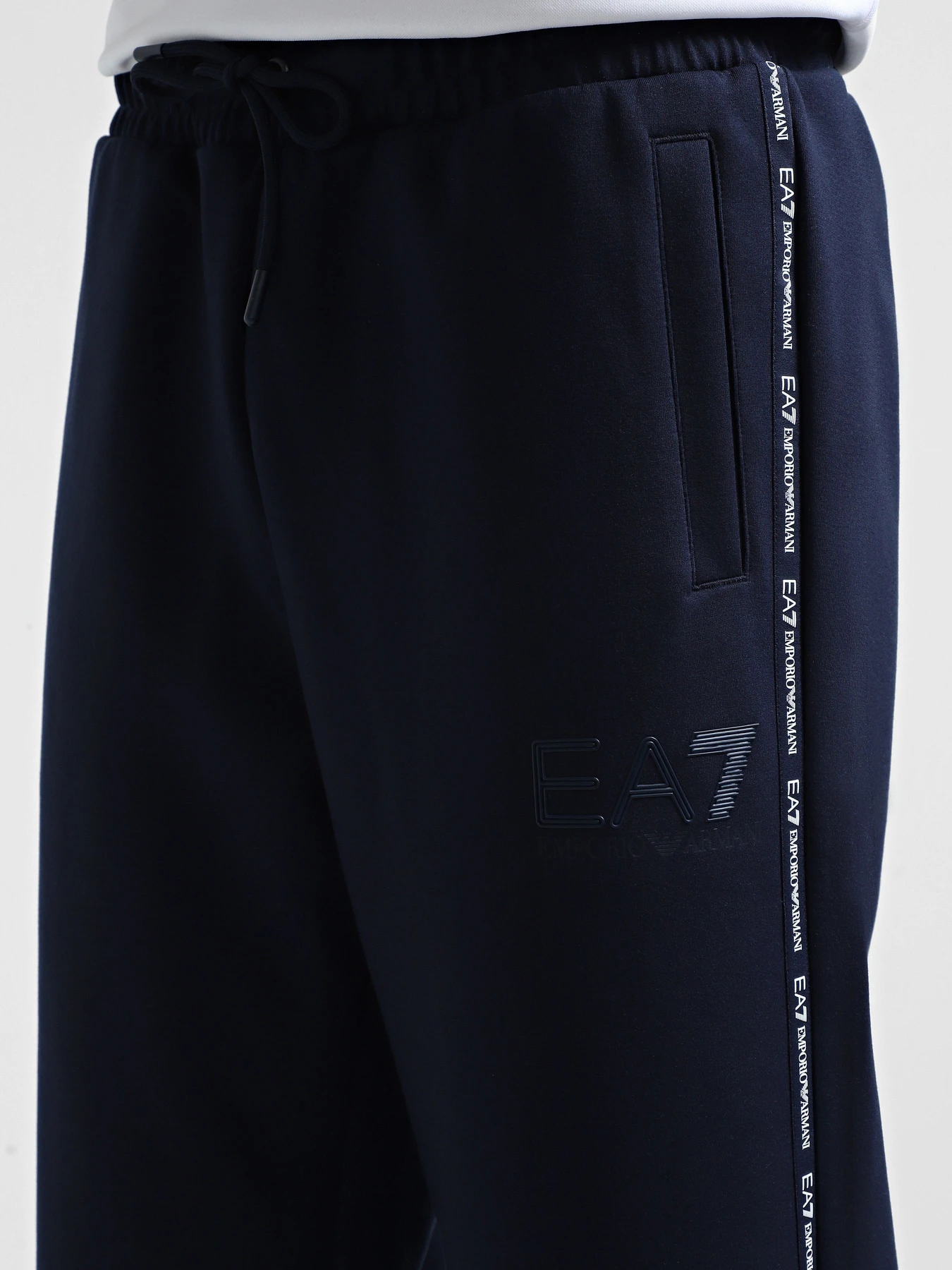 Штани EA7 Logo Series модель 6DPP61-PJZZZ-1576 Штани EA7 Logo Series модель 6DPP61-PJZZZ-1576 Фото