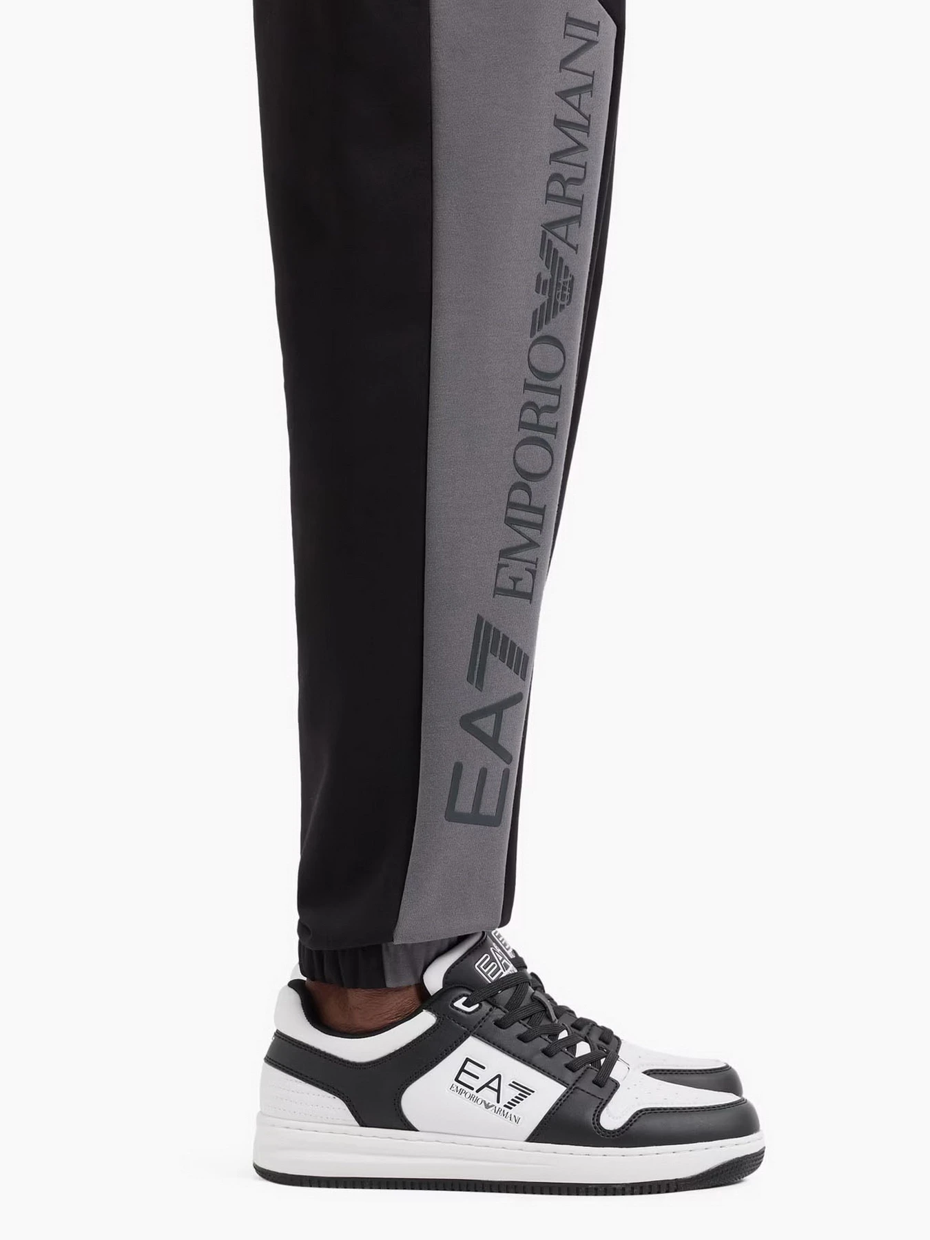 Брюки EA7 Athletic Colour Block модель 6DPP71-PJVTZ-1200 Брюки EA7 Athletic Colour Block модель 6DPP71-PJVTZ-1200 Фото