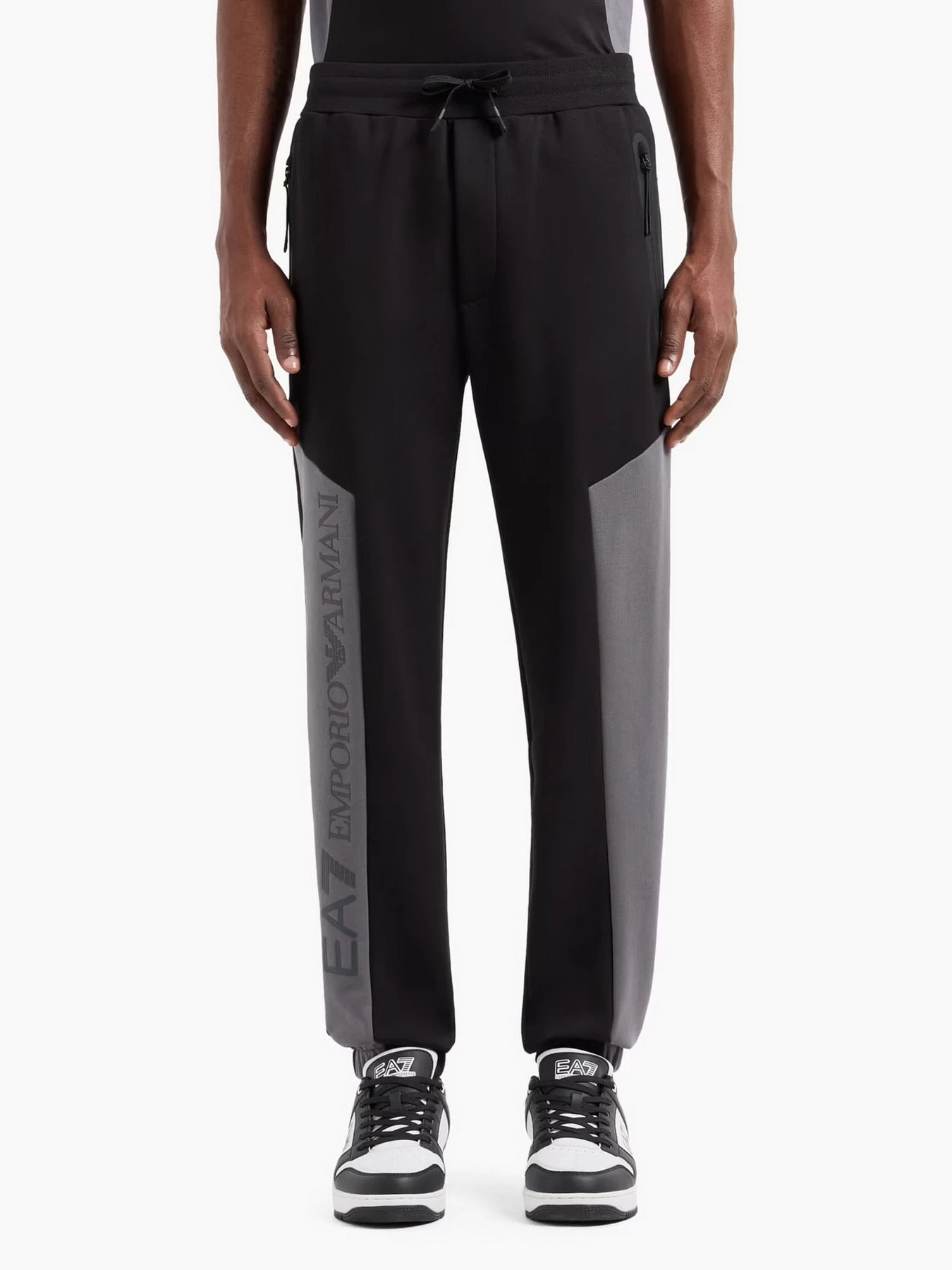Брюки EA7 Athletic Colour Block модель 6DPP71-PJVTZ-1200 Брюки EA7 Athletic Colour Block модель 6DPP71-PJVTZ-1200 Фото