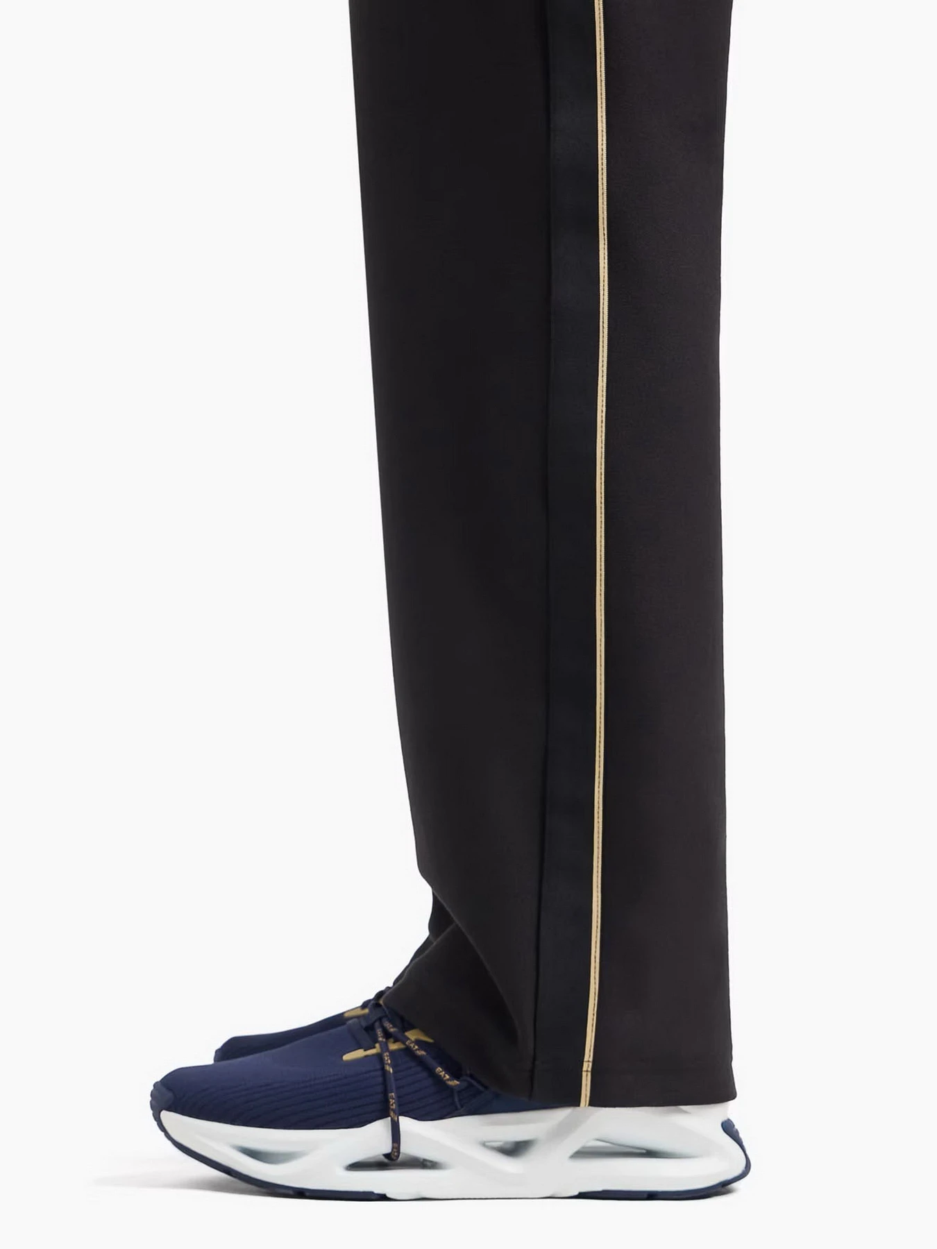 Брюки EA7 Gold Label модель 7M000026-AF10345-UC001 Брюки EA7 Gold Label модель 7M000026-AF10345-UC001 Фото