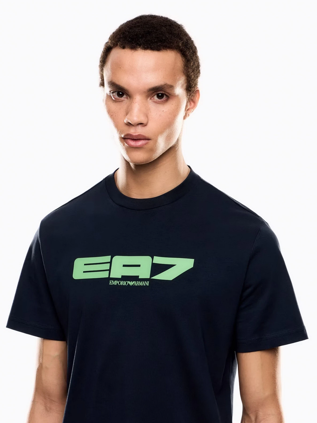 Футболки і поло EA7 Logo Series модель 7M000163-AF13938-UB102 Футболки і поло EA7 Logo Series модель 7M000163-AF13938-UB102 Фото