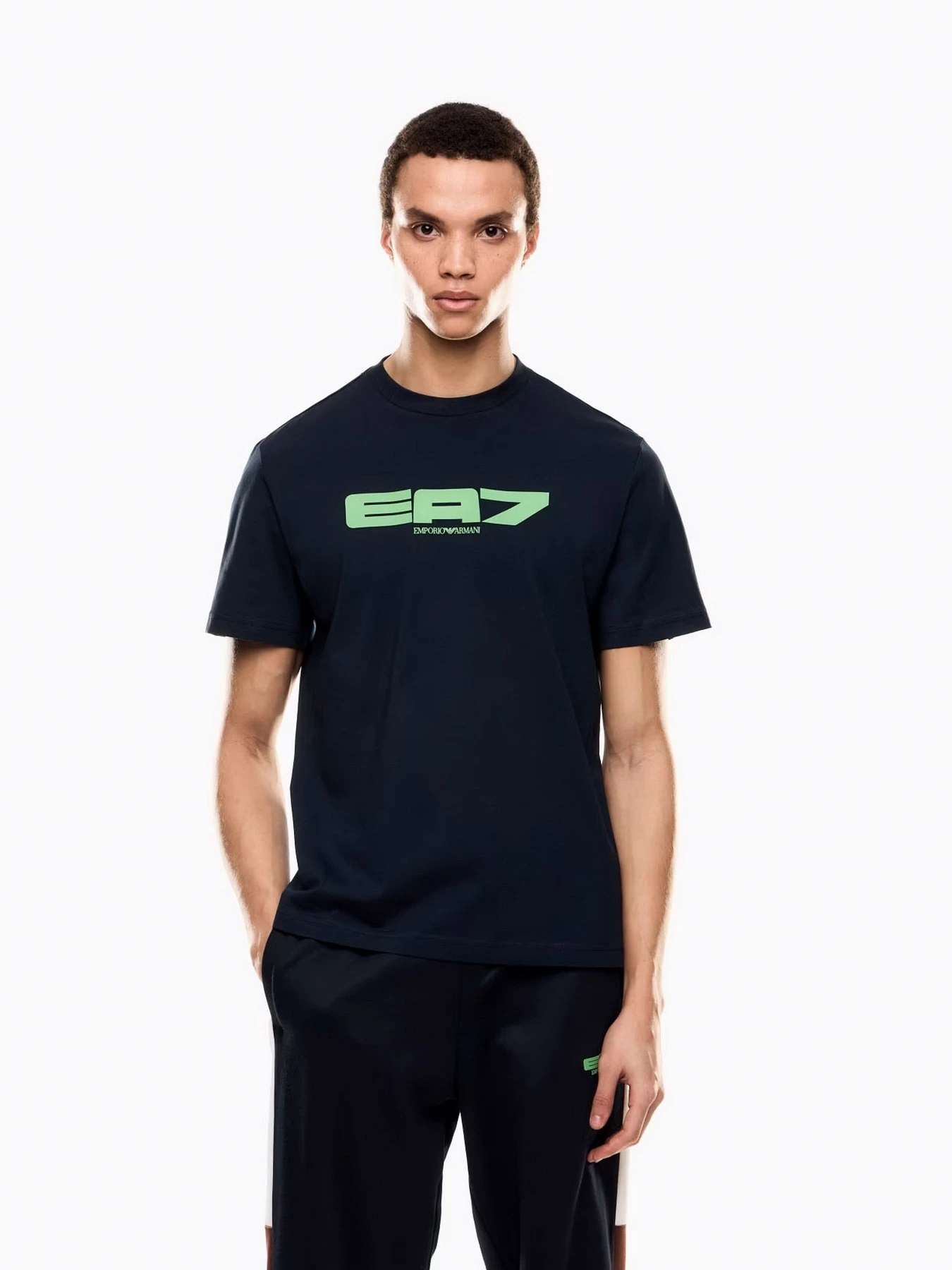 Футболки і поло EA7 Logo Series модель 7M000163-AF13938-UB102 Футболки і поло EA7 Logo Series модель 7M000163-AF13938-UB102 Фото