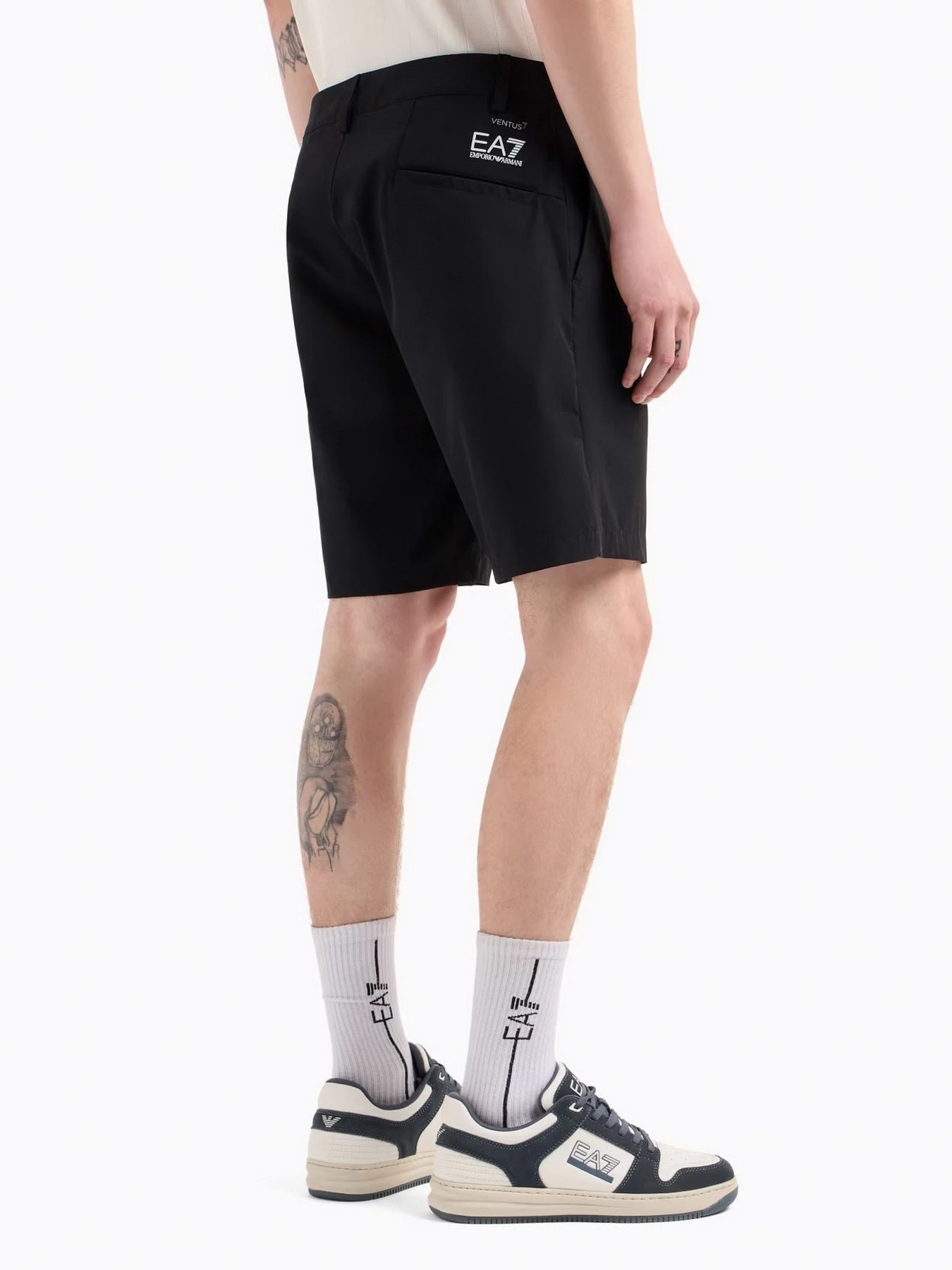 Шорты EA7 Golf Pro модель 7M000194-AF14589-UC001 Шорты EA7 Golf Pro модель 7M000194-AF14589-UC001 Фото