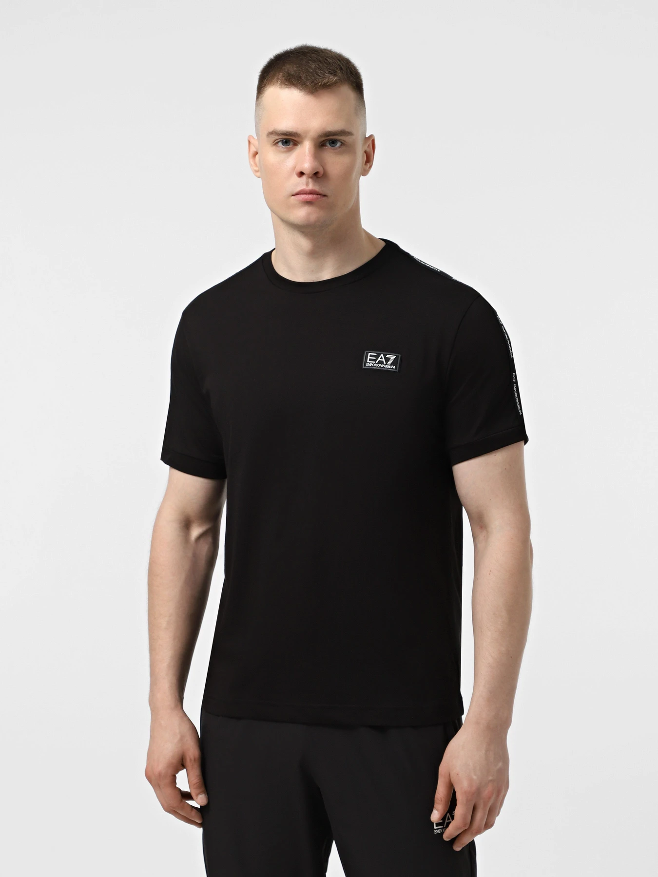 Футболки і поло EA7 Logo Series модель 7M001037-AF10378-UC001 Футболки і поло EA7 Logo Series модель 7M001037-AF10378-UC001 Фото