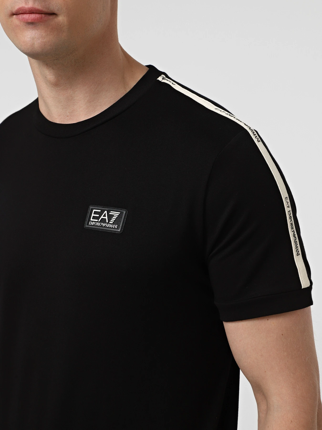 Футболки і поло EA7 модель 7M000956-AF10375-MC389 Фото