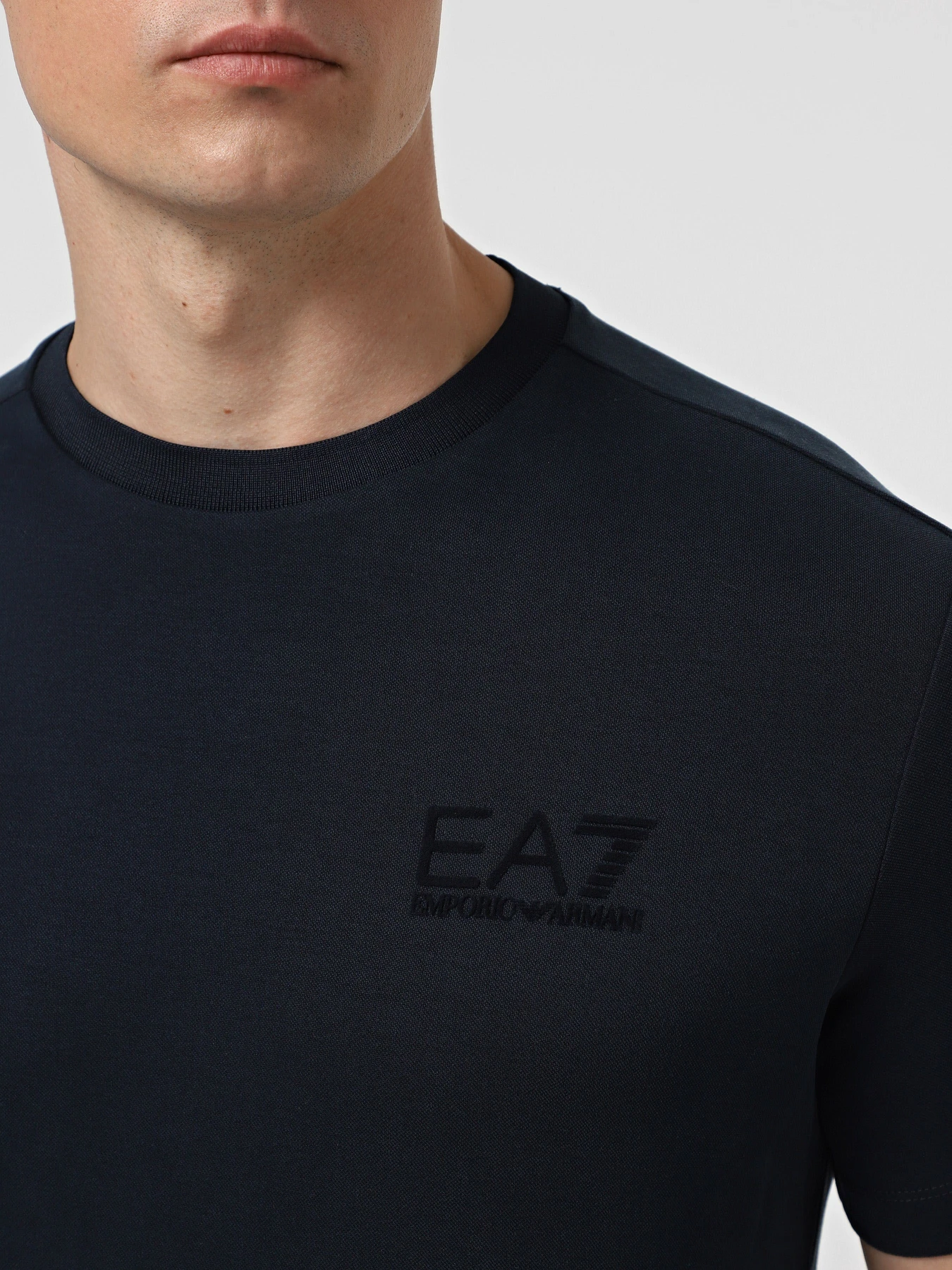 Футболки и поло EA7 модель 7M000756-AF13862-UB102 Футболки и поло EA7 модель 7M000756-AF13862-UB102 Фото
