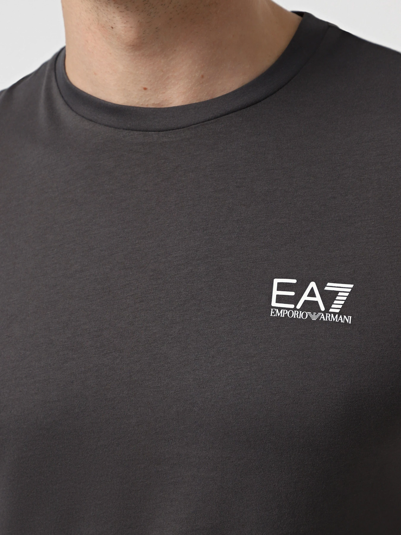 Футболки і поло EA7 модель 7M000567-AF10375-U8117 Футболки і поло EA7 модель 7M000567-AF10375-U8117 Фото