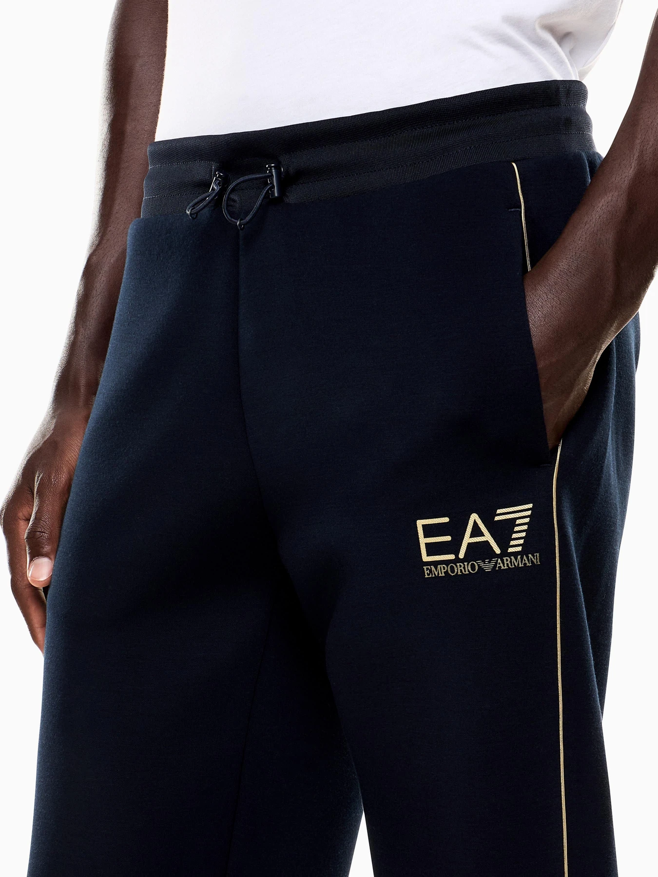 Брюки EA7 модель 7M000673-AF14146-UB102 Брюки EA7 модель 7M000673-AF14146-UB102 Фото