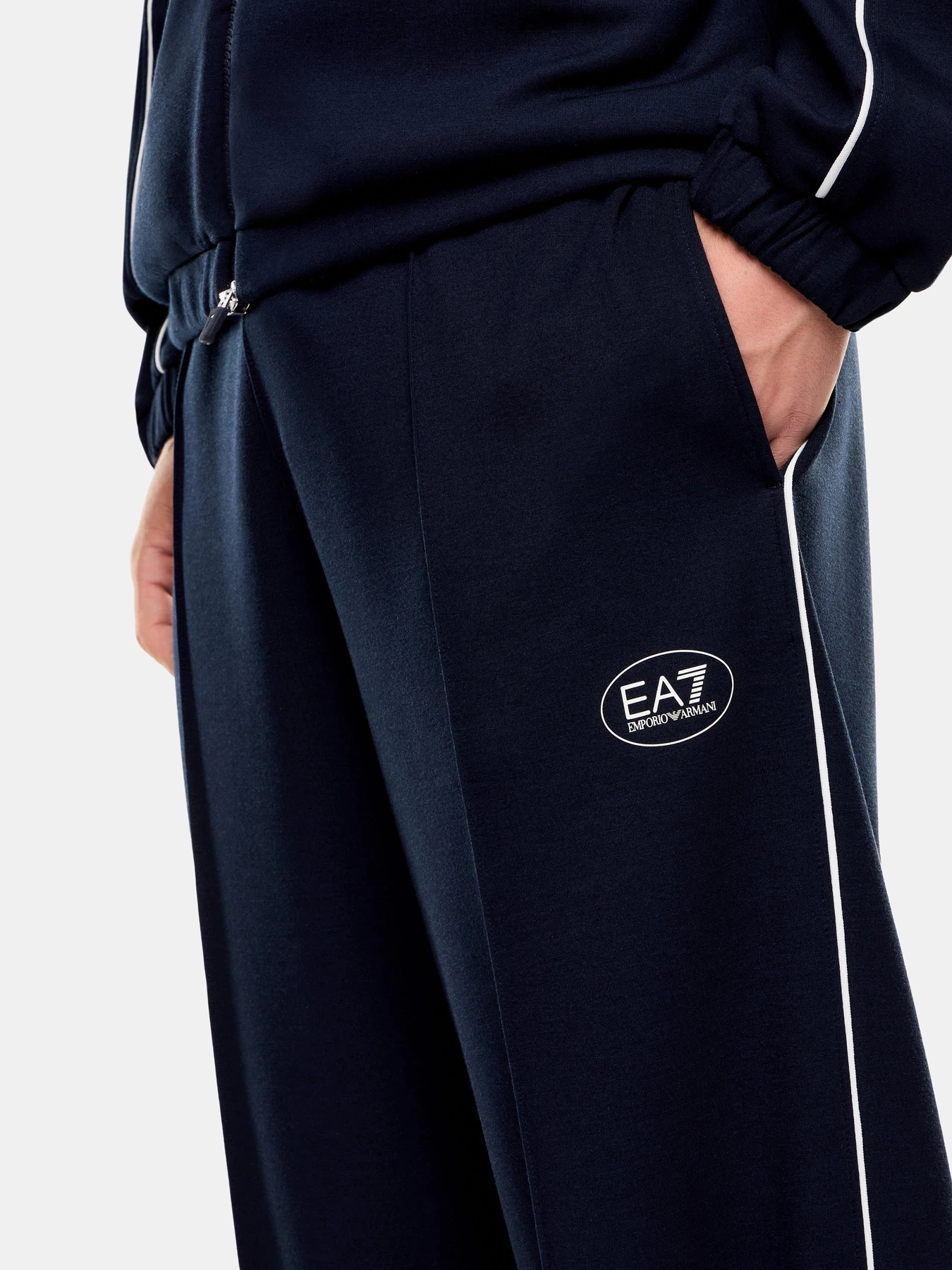 Костюми EA7 модель 7M001526-AF21491-UB102 Костюми EA7 модель 7M001526-AF21491-UB102 Фото