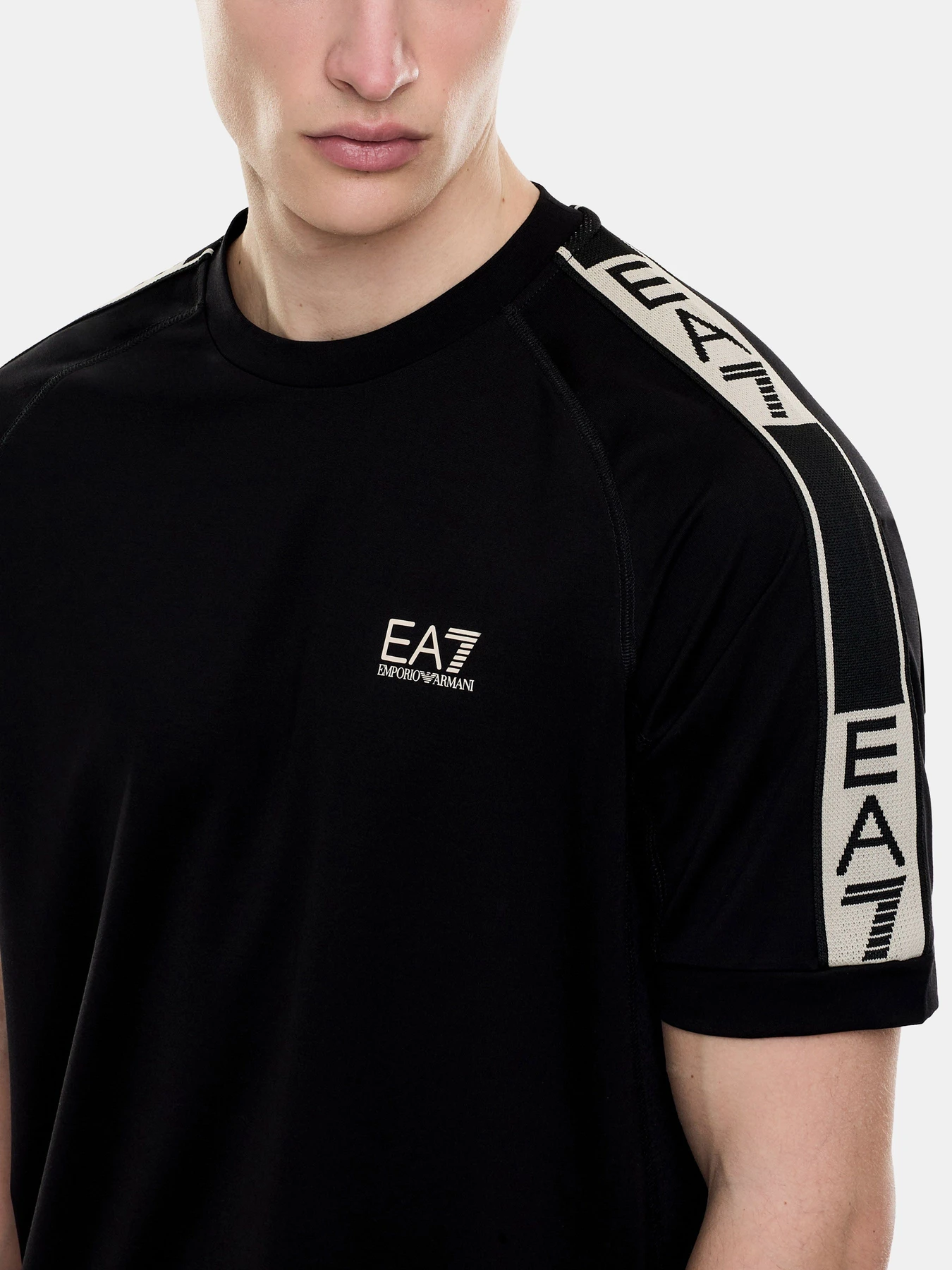 Футболки и поло EA7 модель 7M001395-AF16724-UC001 Футболки и поло EA7 модель 7M001395-AF16724-UC001 Фото