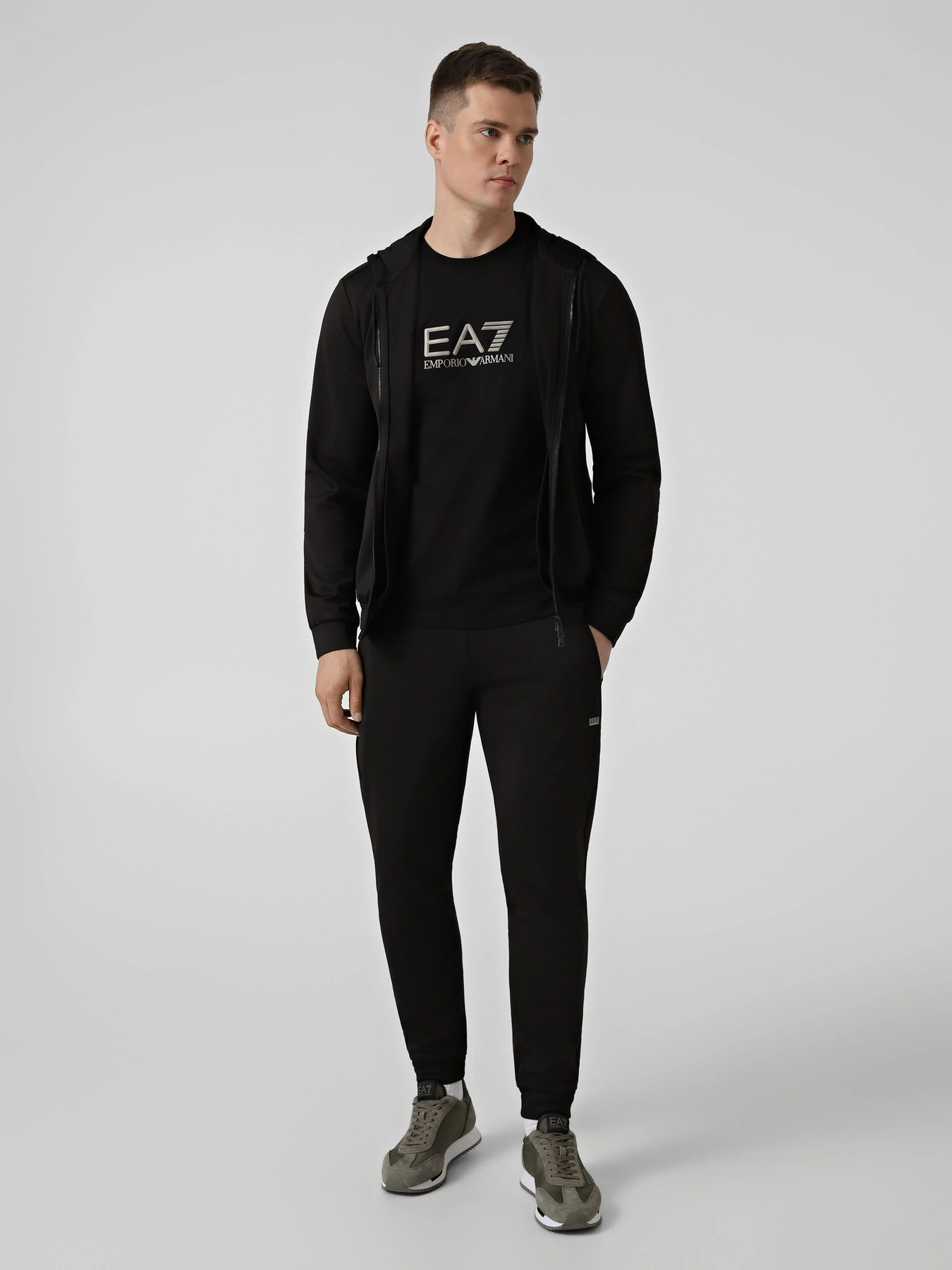 Штани EA7 модель 7M002101-AF27716-UC001 Штани EA7 модель 7M002101-AF27716-UC001 Фото