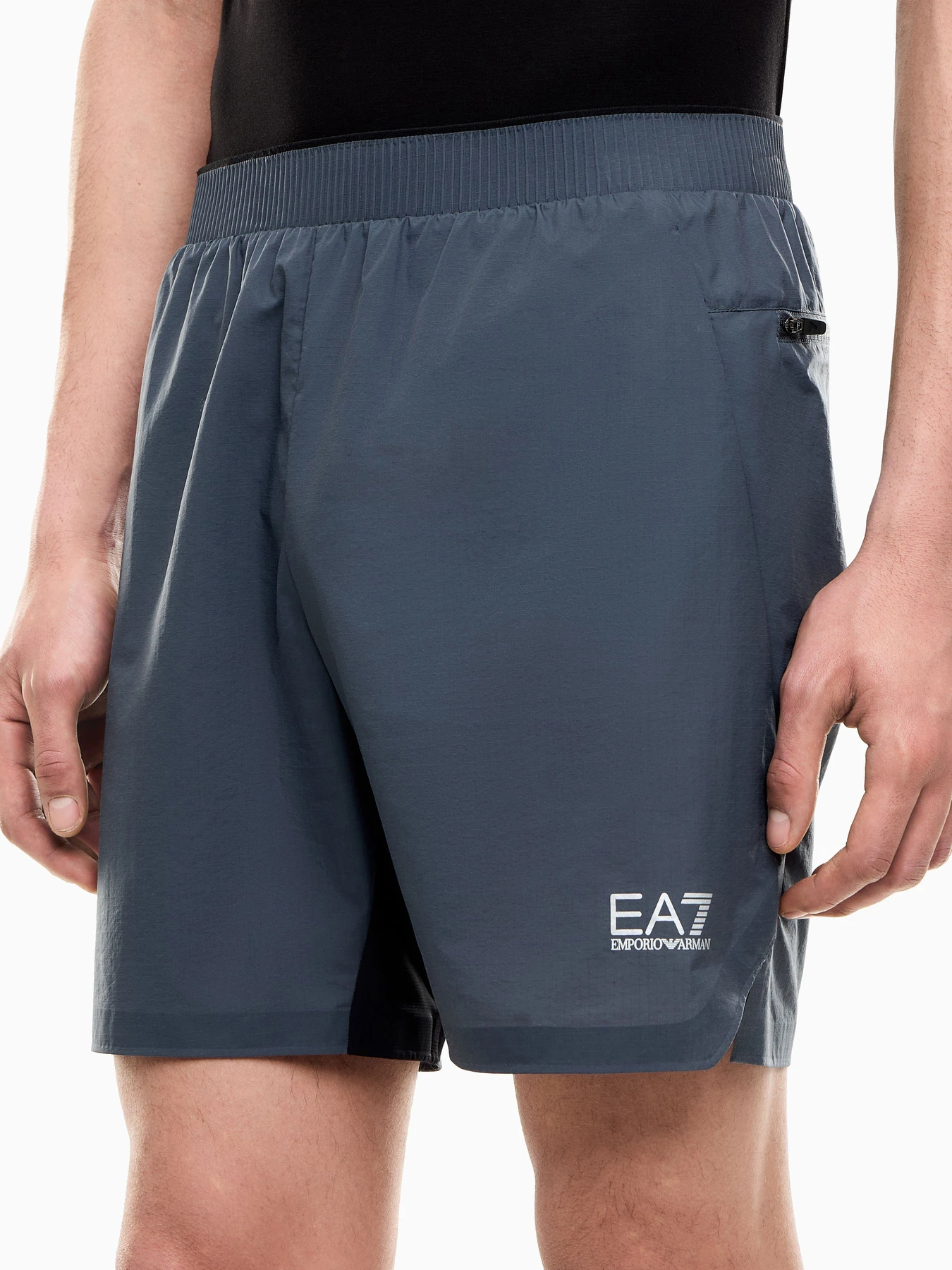 Шорты EA7 модель 7M002171-AF26092-UB086 Шорты EA7 модель 7M002171-AF26092-UB086 Фото