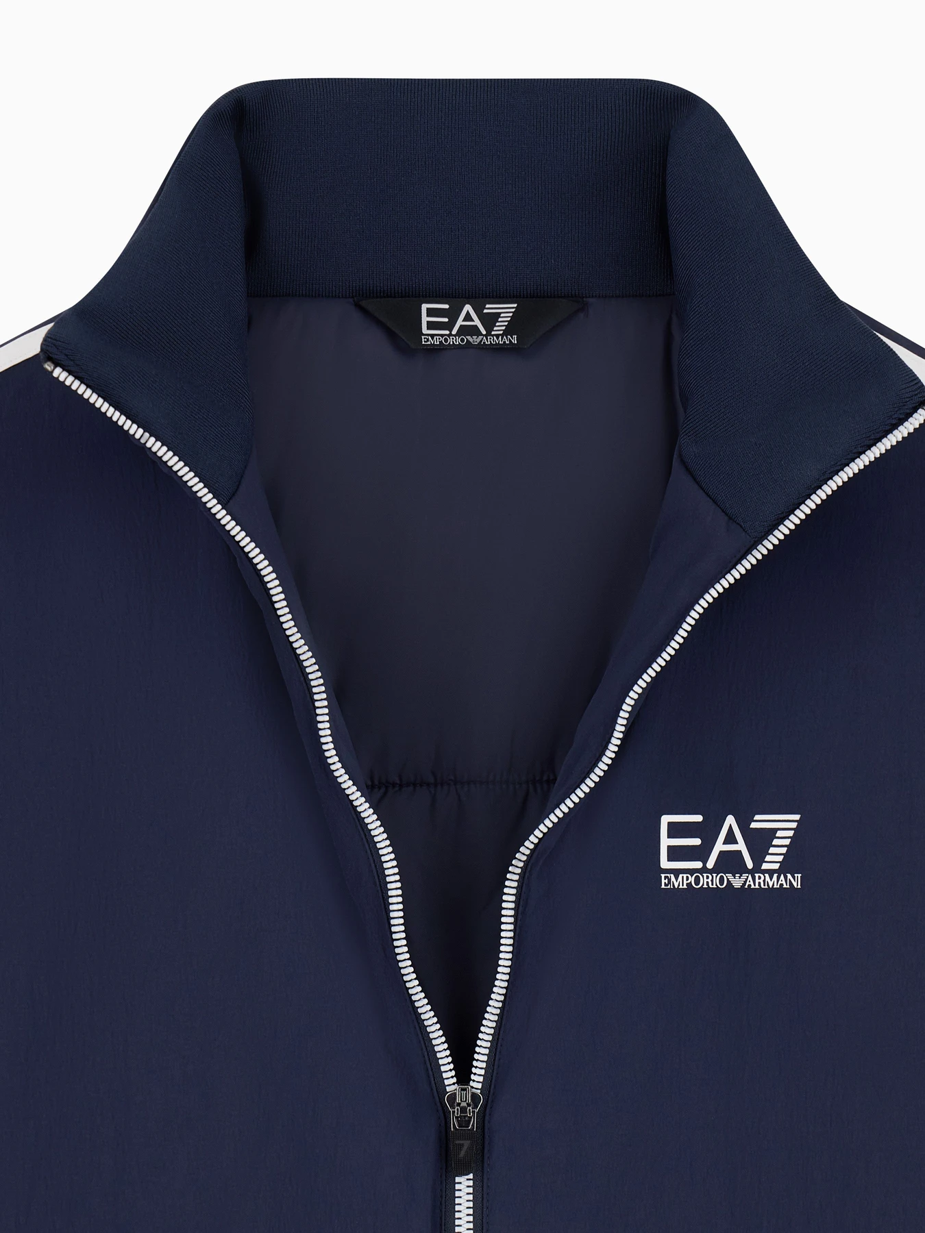 Куртки и дубленки EA7 модель 7M002491-AF25889-UB102 Фото