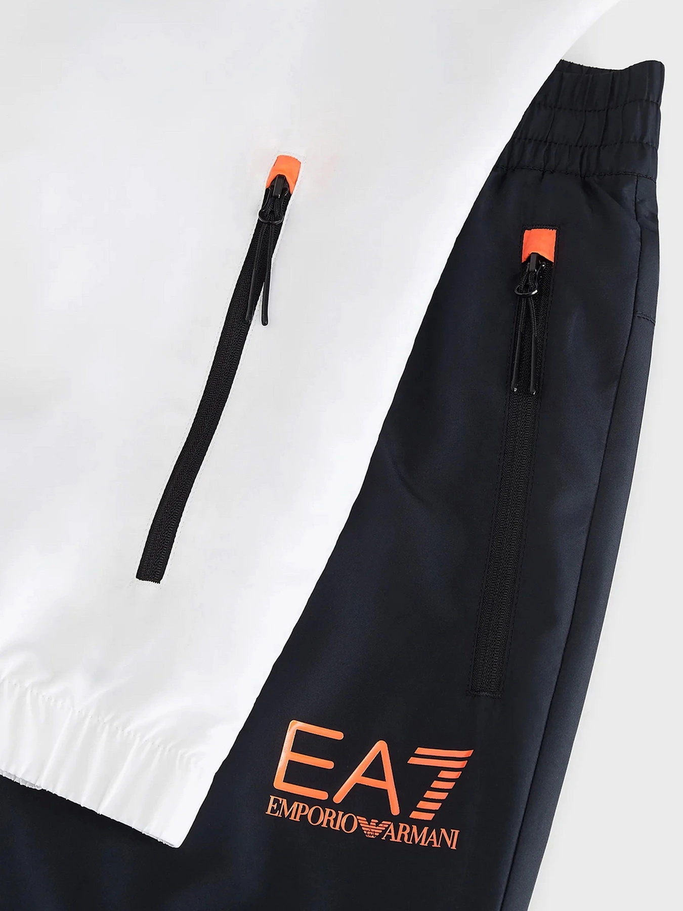 Костюмы EA7 модель 6KPV03-PNP6Z-21BG Костюмы EA7 модель 6KPV03-PNP6Z-21BG Фото