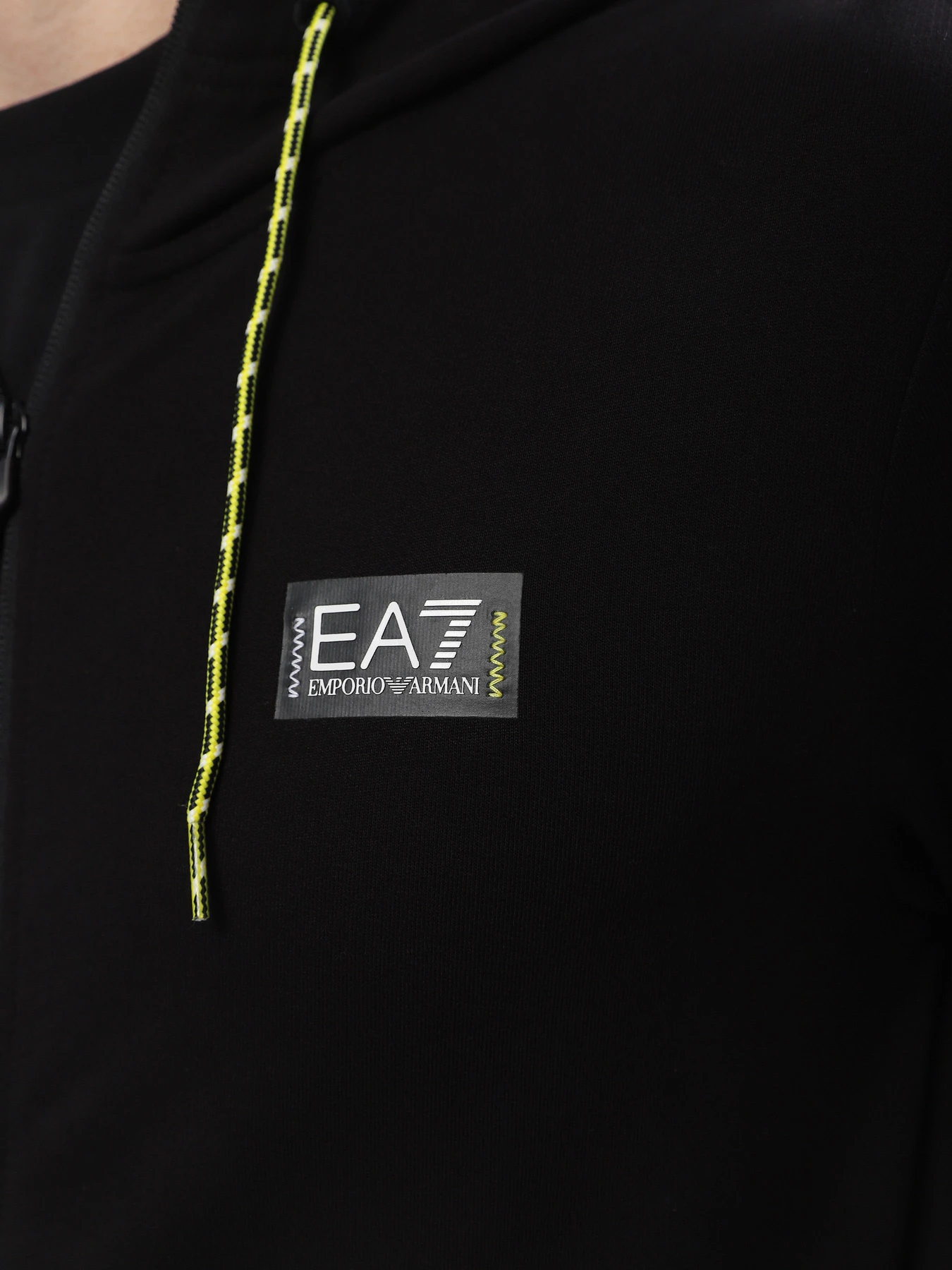 Худи и свитшоты EA7 Logo Series модель 3RPM09-PJ05Z-1200 Худи и свитшоты EA7 Logo Series модель 3RPM09-PJ05Z-1200 Фото