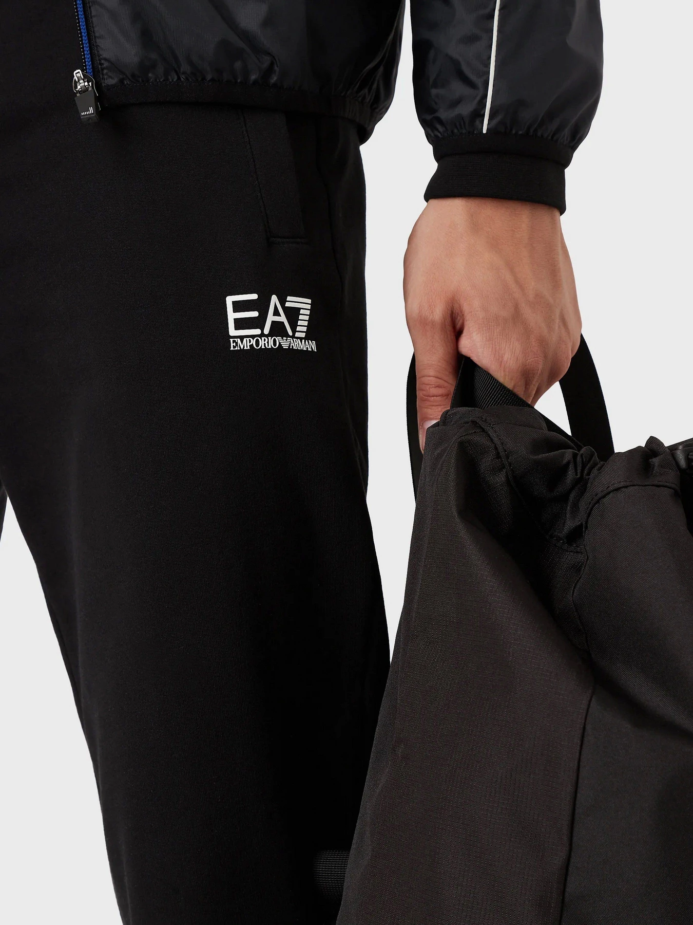 Костюми EA7 модель 8NPV81-PJ05Z-1200 Костюми EA7 модель 8NPV81-PJ05Z-1200 Фото