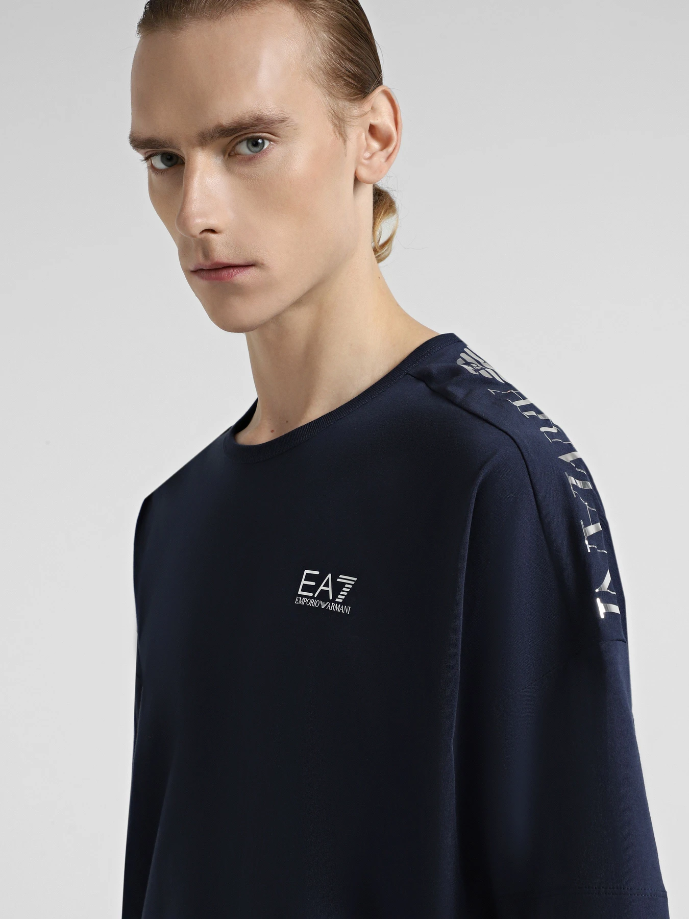 Футболки и поло EA7 Logo Series модель 6RPT10-PJ7CZ-1554 Футболки и поло EA7 Logo Series модель 6RPT10-PJ7CZ-1554 Фото