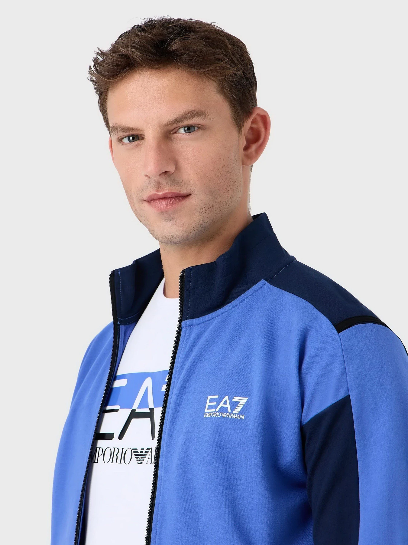 Костюмы EA7 Visibility модель 6RPV57-PJ05Z-25BL Костюмы EA7 Visibility модель 6RPV57-PJ05Z-25BL Фото