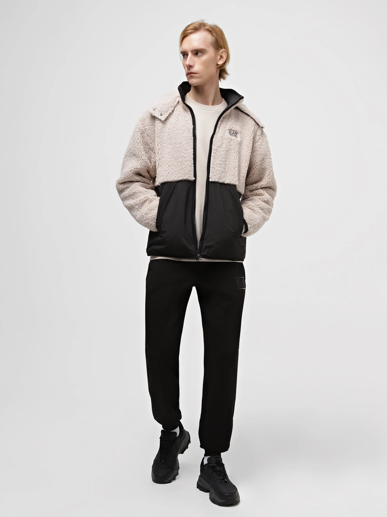 Куртки и дубленки EA7 Winter Mix модель 6RPB48-PJSGZ-1716 Куртки и дубленки EA7 Winter Mix модель 6RPB48-PJSGZ-1716 Фото