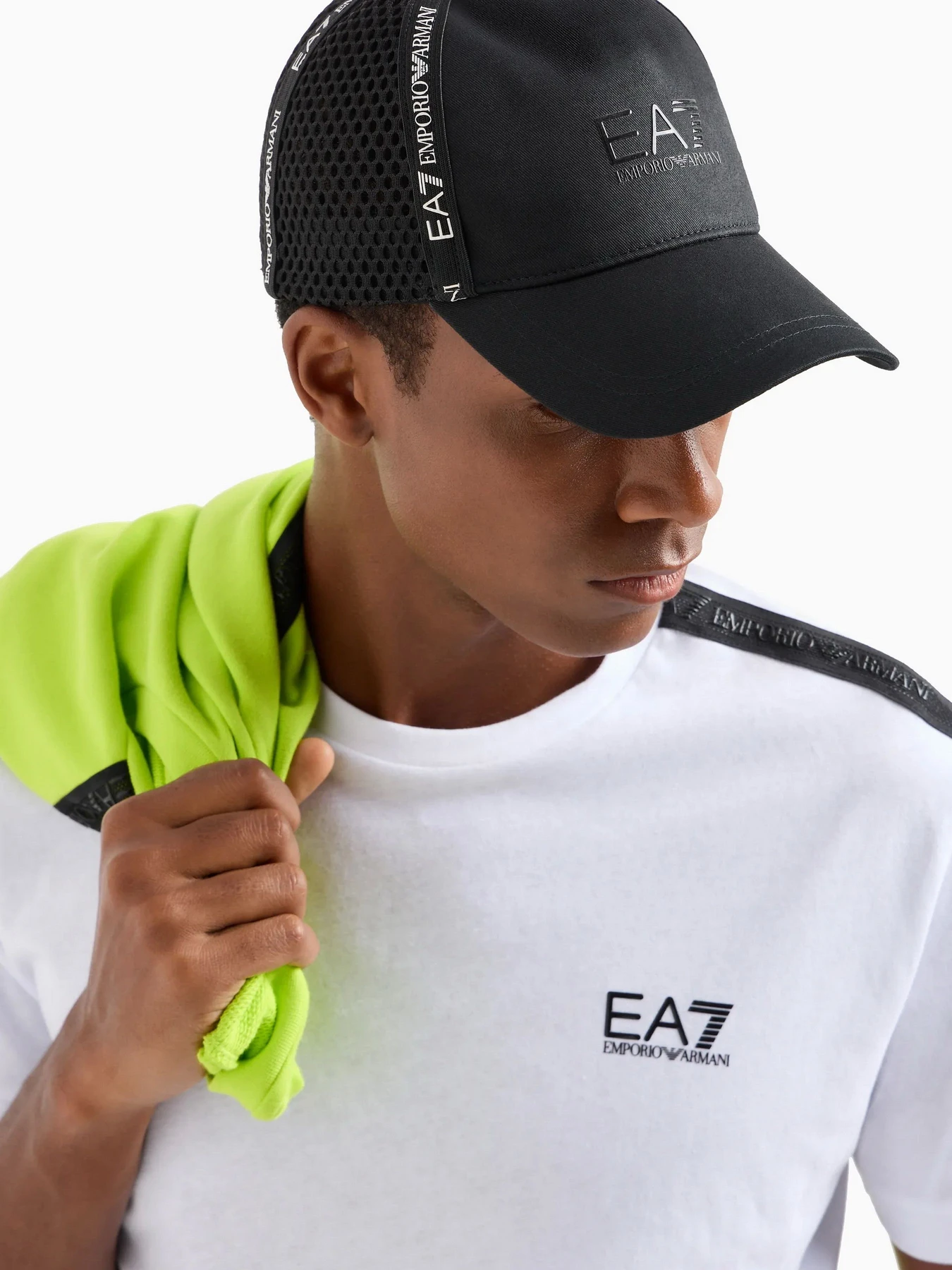 Футболки і поло EA7 Logo Series модель 3DPT35-PJ02Z-1100 Футболки і поло EA7 Logo Series модель 3DPT35-PJ02Z-1100 Фото