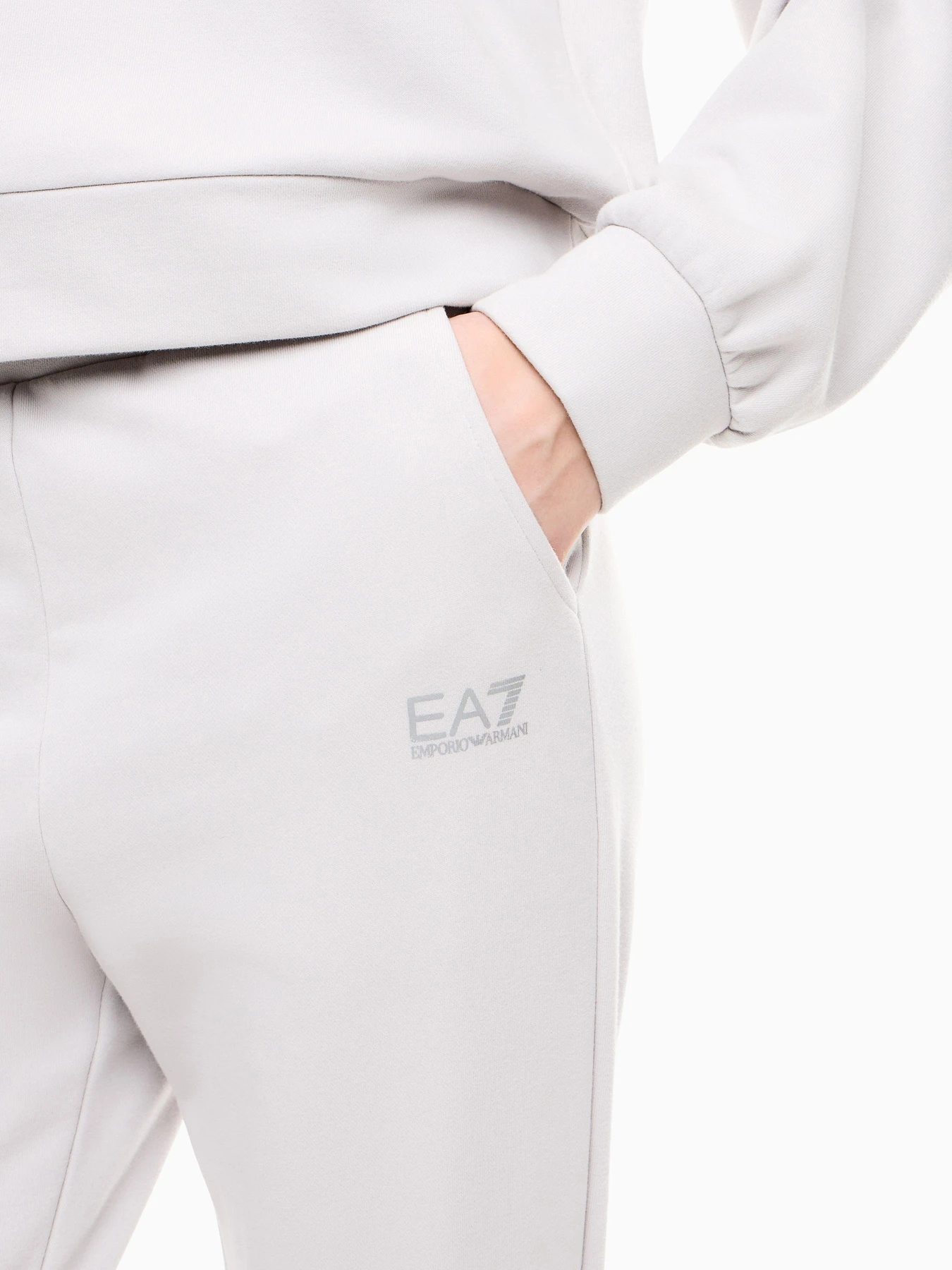Костюми EA7 модель 7W001447-AF20758-U9001 Костюми EA7 модель 7W001447-AF20758-U9001 Фото