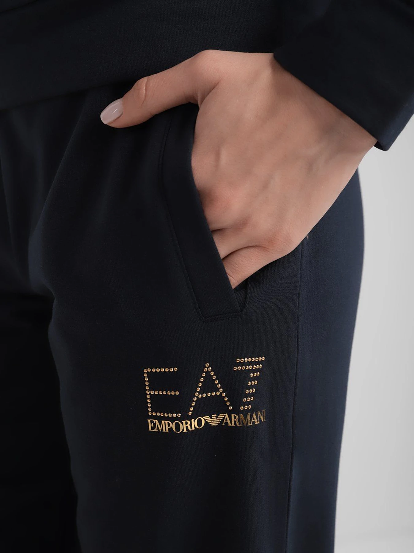 Костюмы EA7 модель 6KTV66-TJALZ-1554 Костюмы EA7 модель 6KTV66-TJALZ-1554 Фото