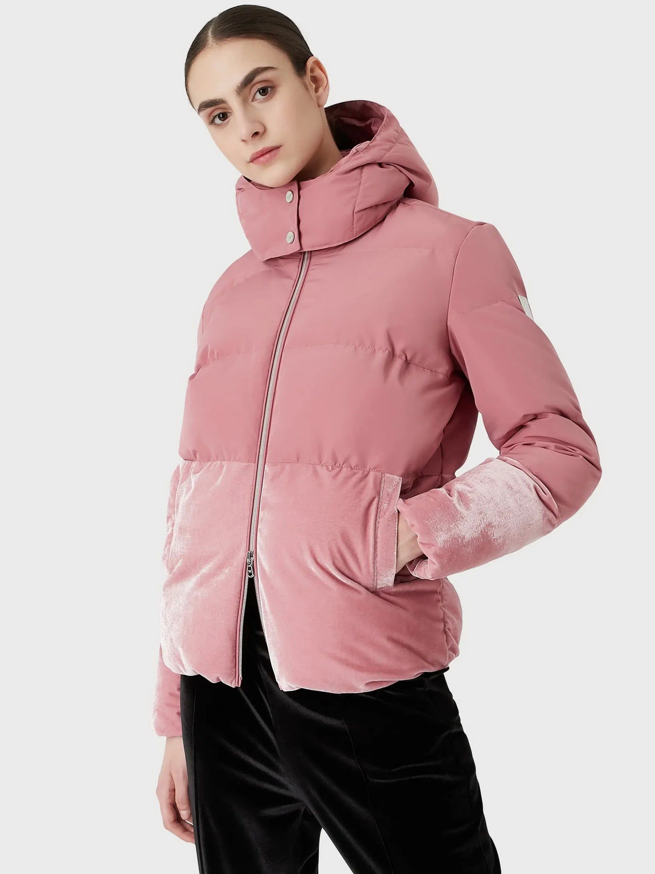 Куртки и дубленки EA7 Athletic Velour модель 6LTB20-TN8AZ-1438 Куртки и дубленки EA7 Athletic Velour модель 6LTB20-TN8AZ-1438 Фото