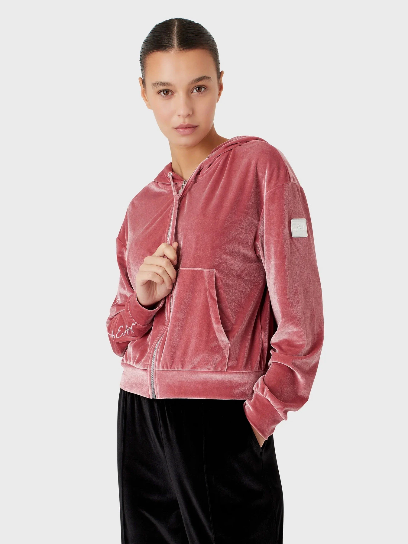 Худи и свитшоты EA7 Athletic Velour модель 6LTM31-TJDWZ-1438 Худи и свитшоты EA7 Athletic Velour модель 6LTM31-TJDWZ-1438 Фото