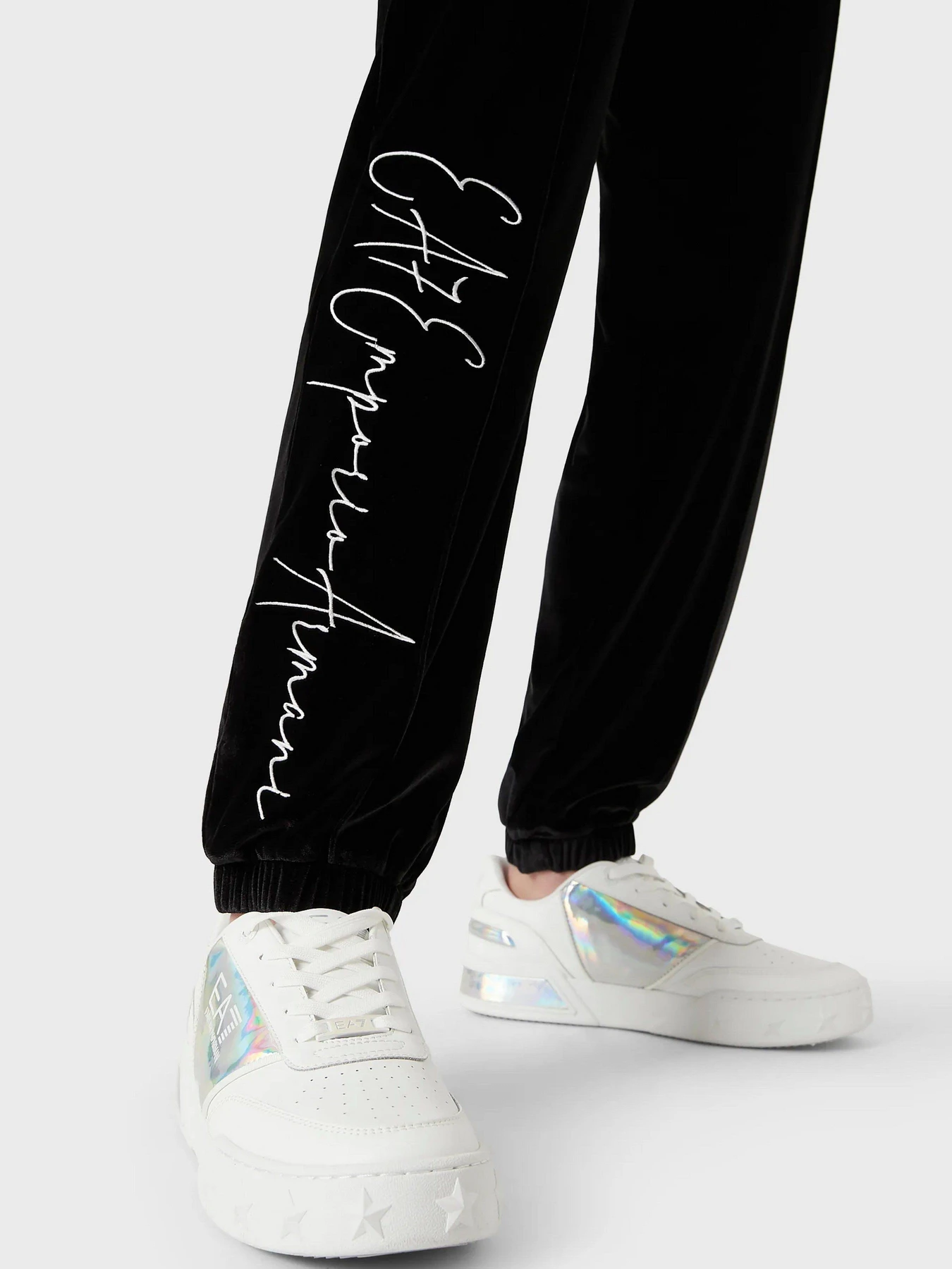 Штани EA7 Athletic Velour модель 6LTP72-TJDWZ-1200 Штани EA7 Athletic Velour модель 6LTP72-TJDWZ-1200 Фото