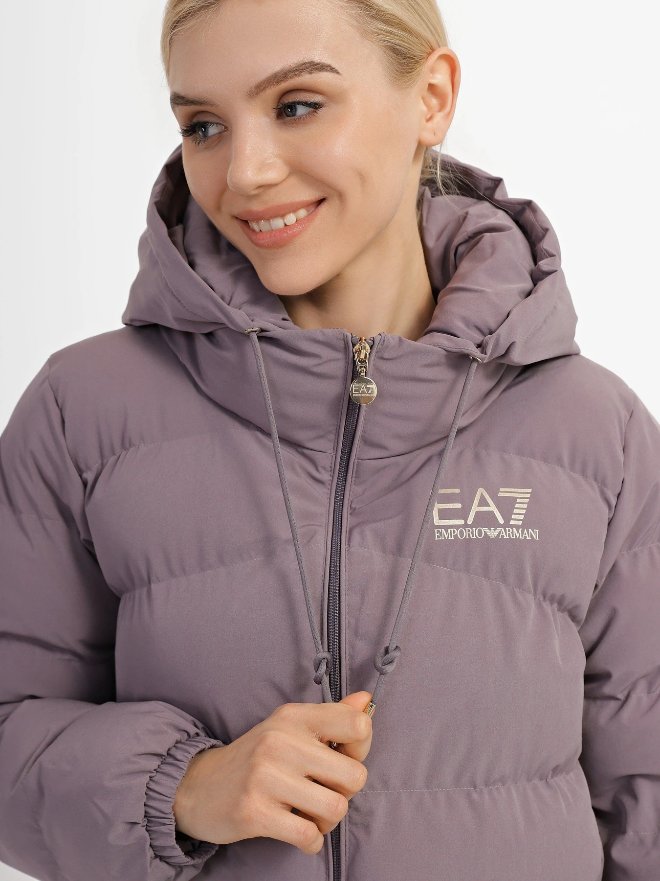 Куртки и дубленки EA7 модель 6LTK09-TN5VZ-0971 Куртки и дубленки EA7 модель 6LTK09-TN5VZ-0971 Фото