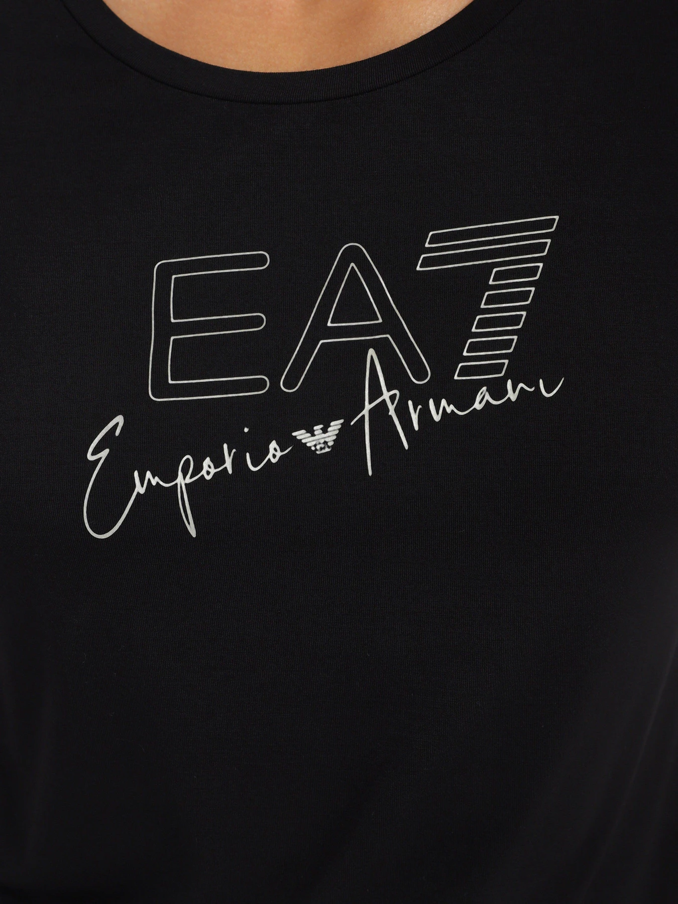 Футболки и поло EA7 Tonal Block модель 3RTT21-TJKMZ-1200 Футболки и поло EA7 Tonal Block модель 3RTT21-TJKMZ-1200 Фото