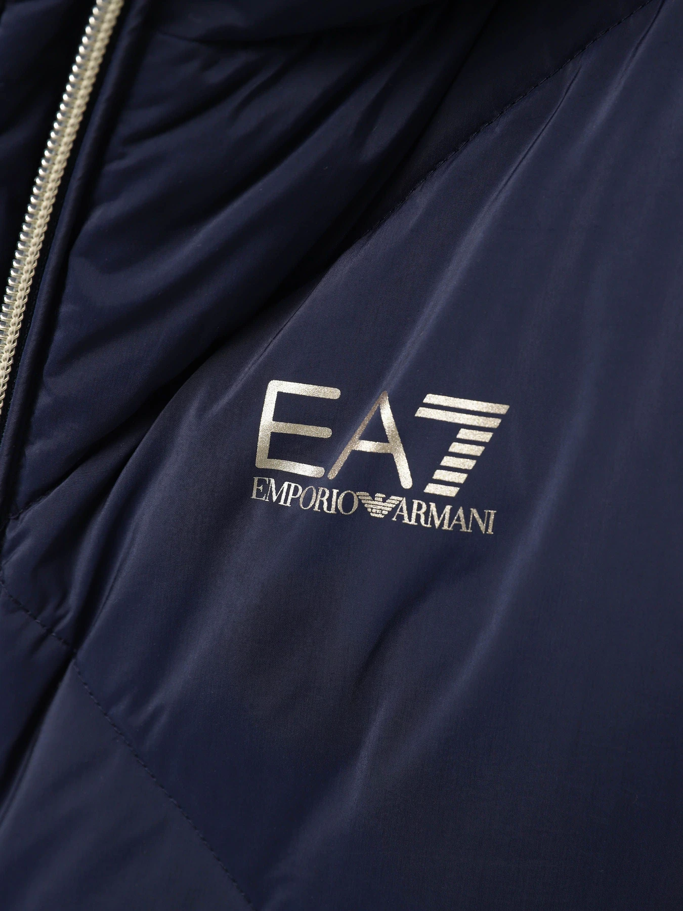 Куртки и дубленки EA7 модель 6RTK06-TNDAZ-0554 Куртки и дубленки EA7 модель 6RTK06-TNDAZ-0554 Фото