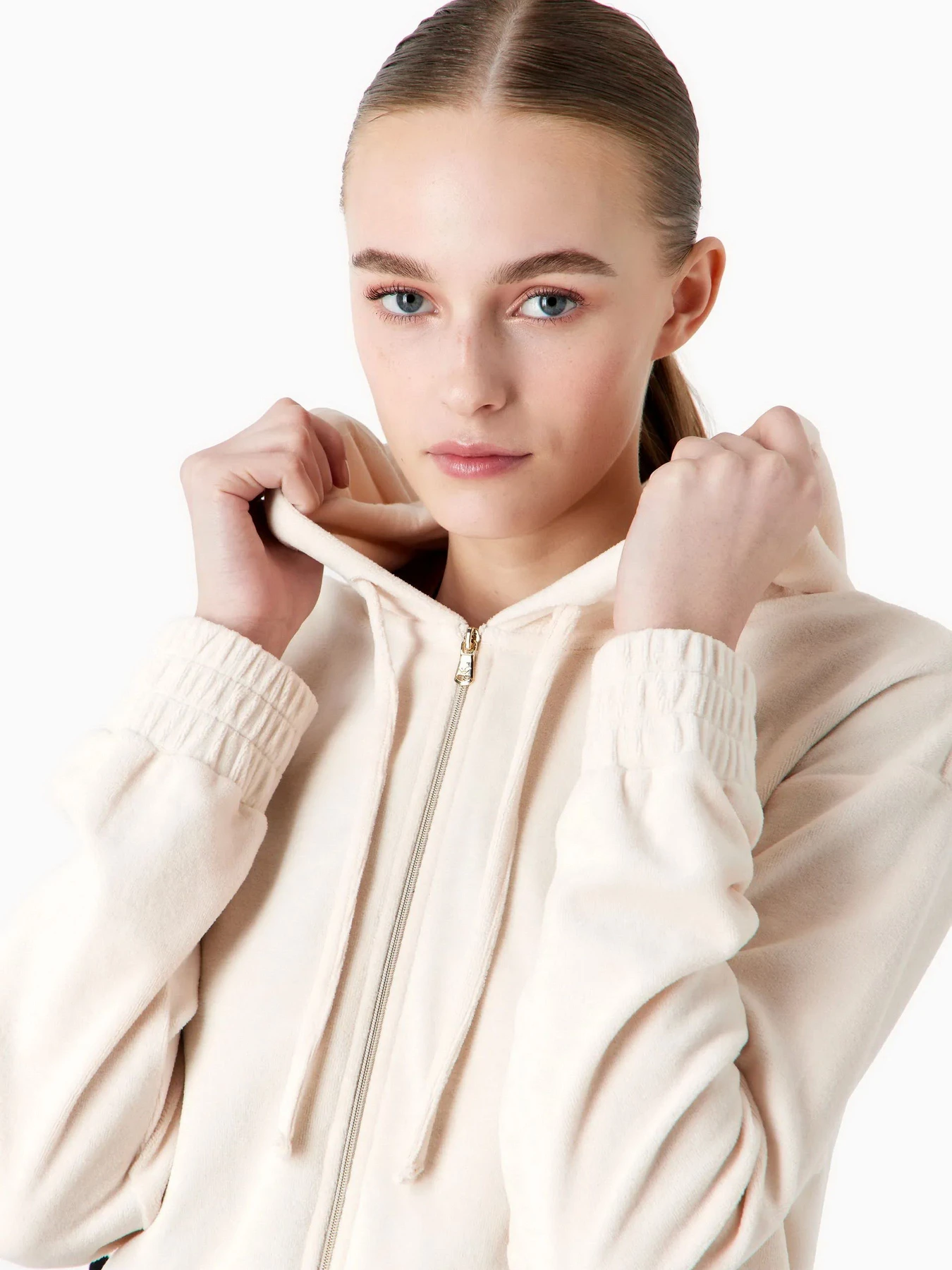 Костюмы EA7 Athletic Velour модель 6RTV61-TJQEZ-27BG Костюмы EA7 Athletic Velour модель 6RTV61-TJQEZ-27BG Фото