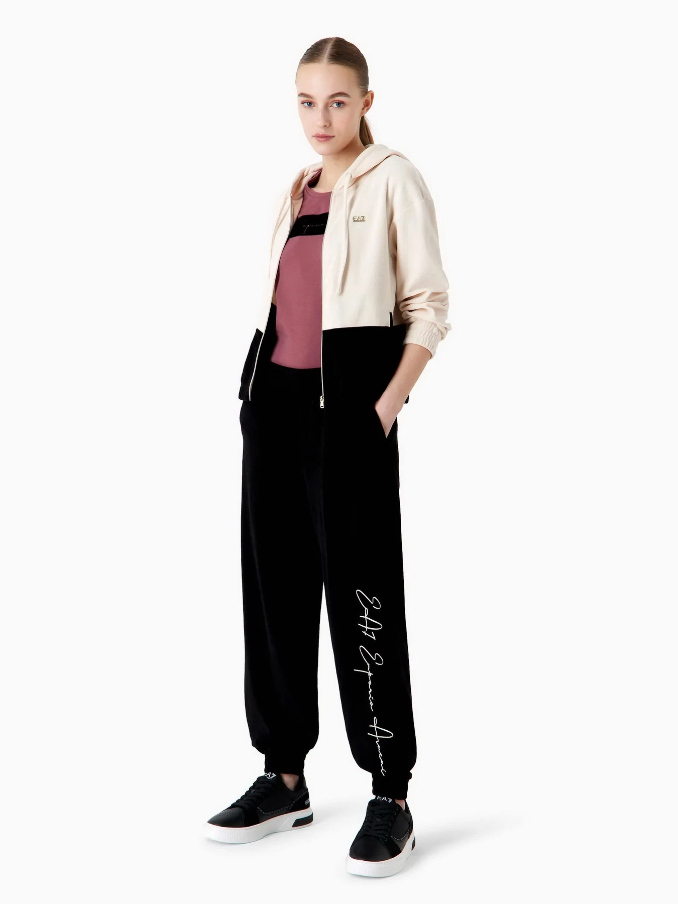 Костюмы EA7 Athletic Velour модель 6RTV61-TJQEZ-27BG Костюмы EA7 Athletic Velour модель 6RTV61-TJQEZ-27BG Фото
