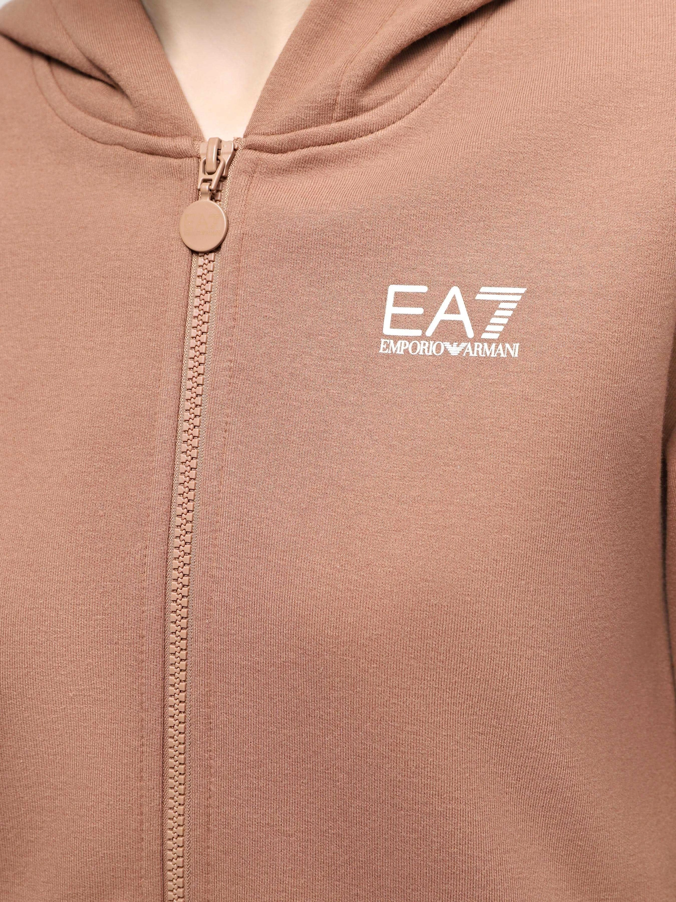 Костюмы EA7 Logo Series модель 3DTV62-TJQLZ-1731 Костюмы EA7 Logo Series модель 3DTV62-TJQLZ-1731 Фото