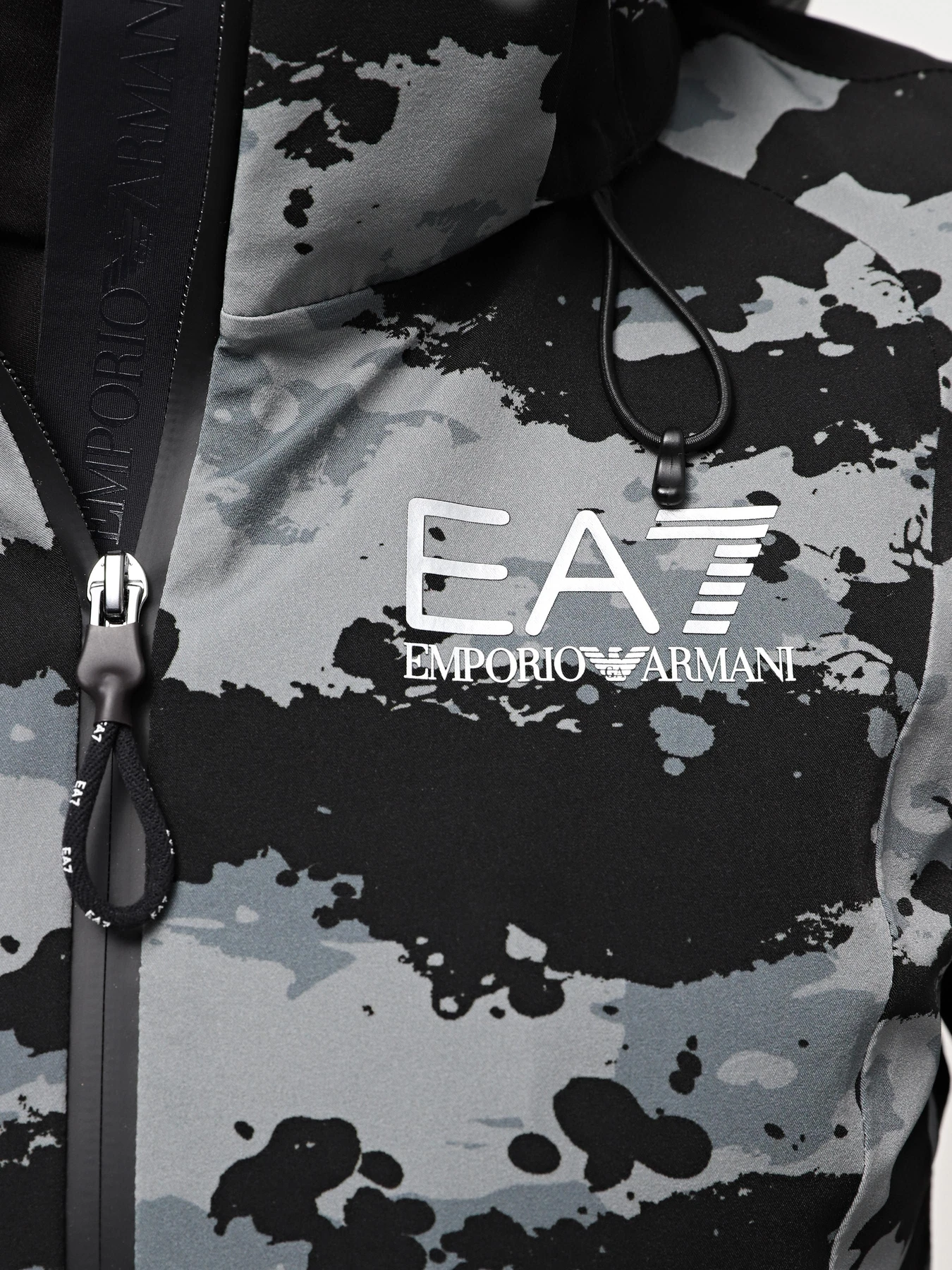Куртки и дубленки EA7 модель 6RTG08-TNCJZ-2239 Куртки и дубленки EA7 модель 6RTG08-TNCJZ-2239 Фото