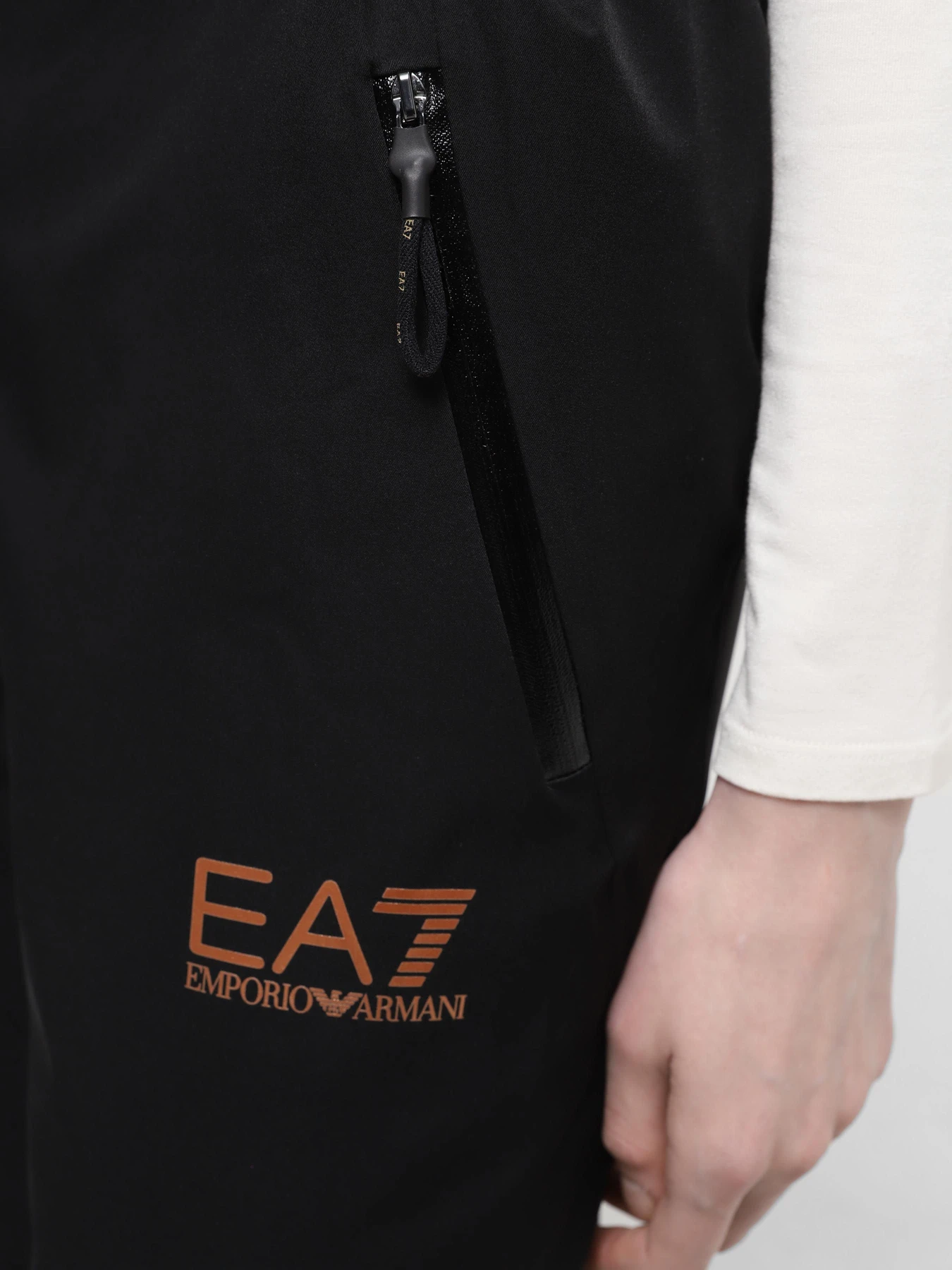Брюки EA7 модель 6RTP02-TNCJZ-1200 Брюки EA7 модель 6RTP02-TNCJZ-1200 Фото