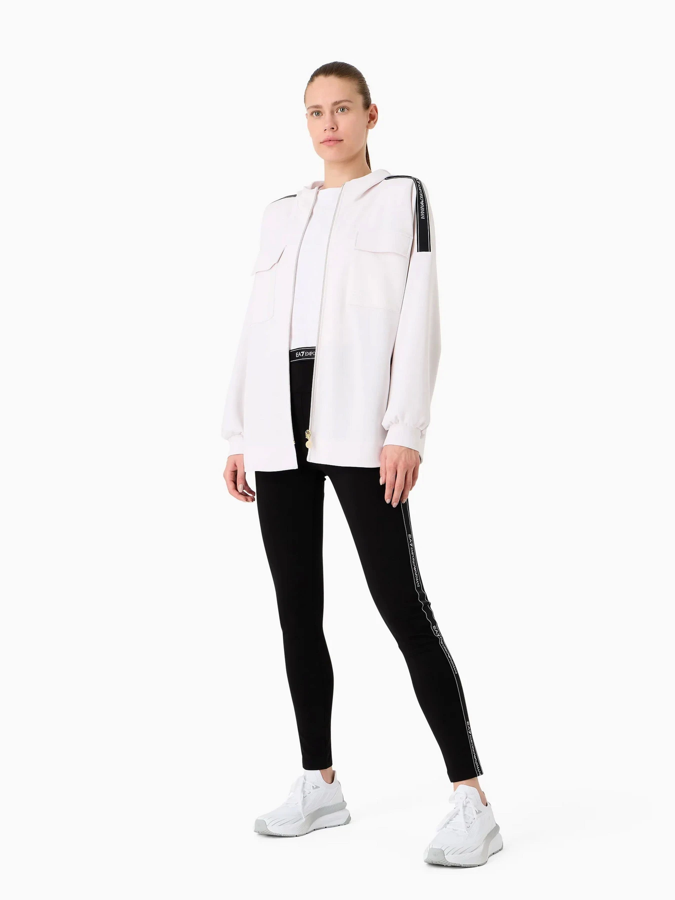 Футболки і поло EA7 Logo Series модель 3DTT22-TJ6SZ-1100 Футболки і поло EA7 Logo Series модель 3DTT22-TJ6SZ-1100 Фото