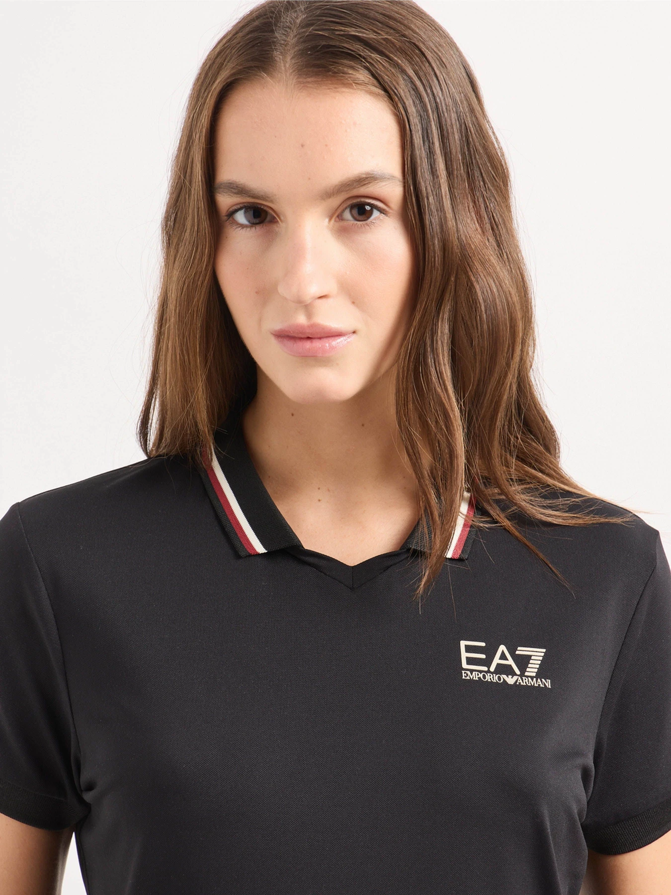 Футболки и поло EA7 Golf Pro модель 6DTF02-TJ27Z-1200 Футболки и поло EA7 Golf Pro модель 6DTF02-TJ27Z-1200 Фото