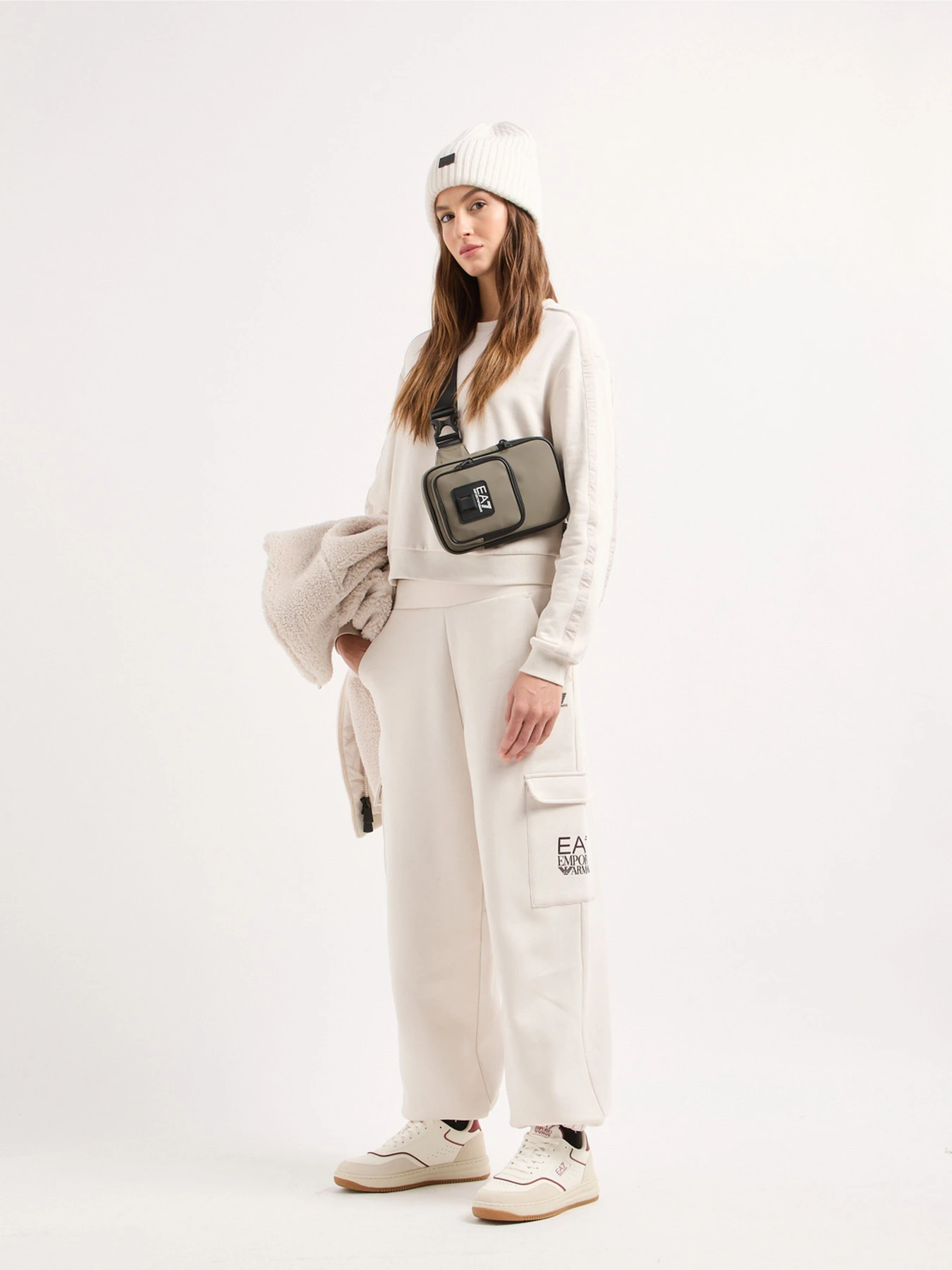 Худи и свитшоты EA7 Contemporary Sport модель 6DTM31-TJZUZ-1120 Худи и свитшоты EA7 Contemporary Sport модель 6DTM31-TJZUZ-1120 Фото